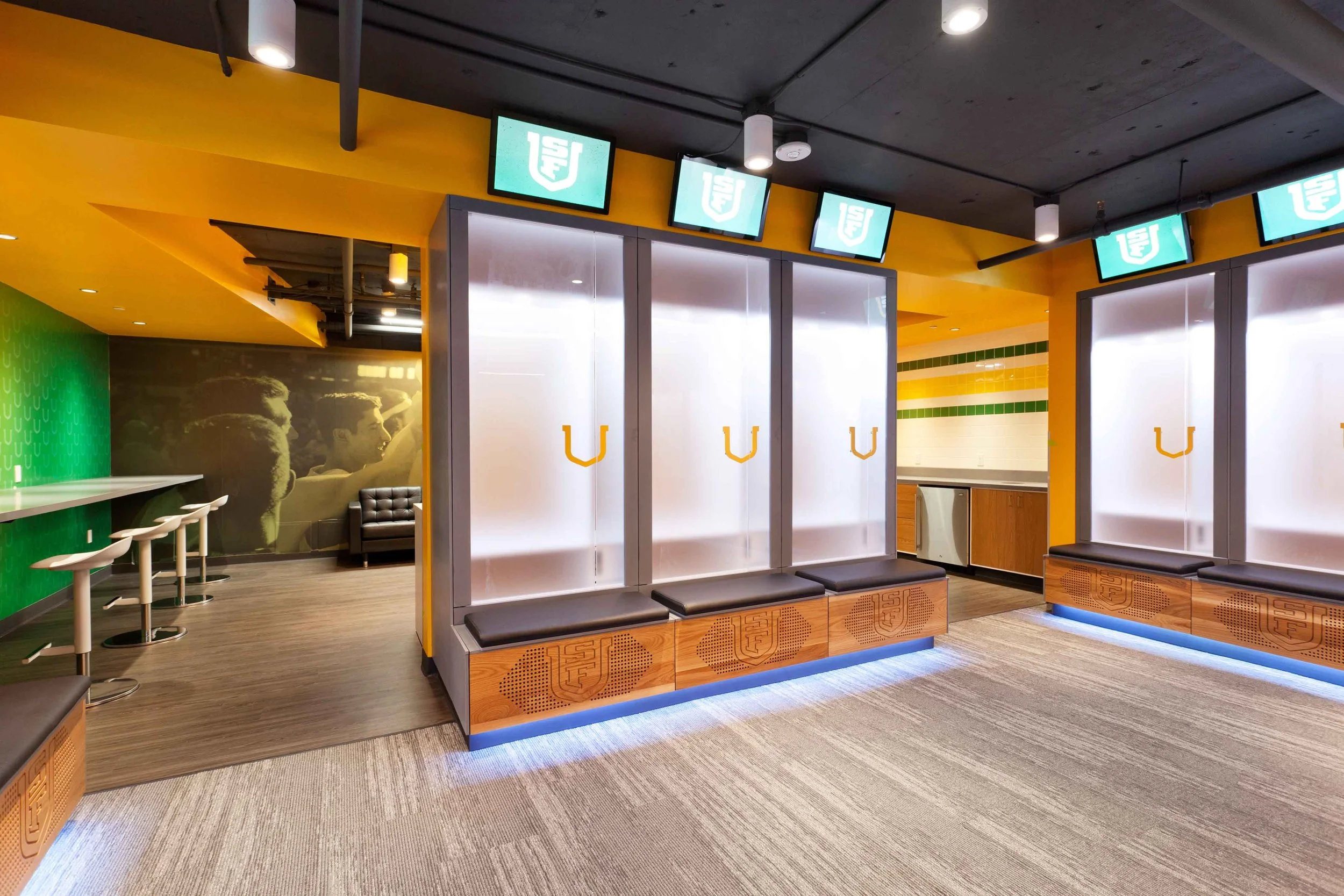 USF_MensLockerRoom 8.jpg