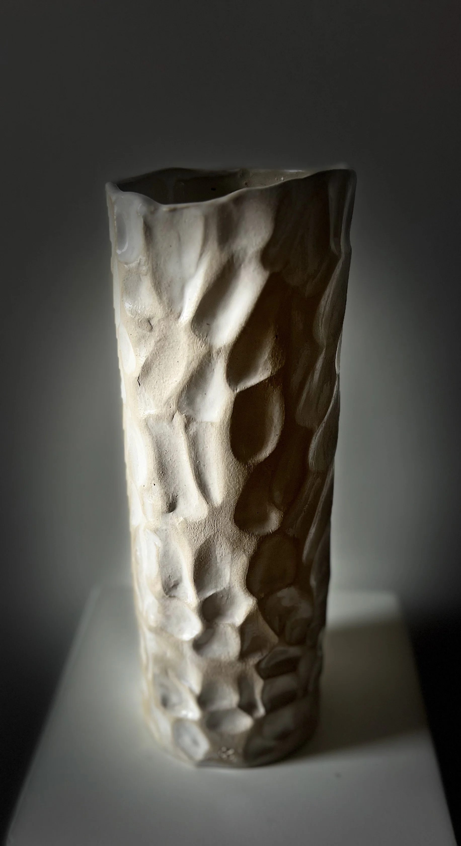 SIGNATURE VASE TALL