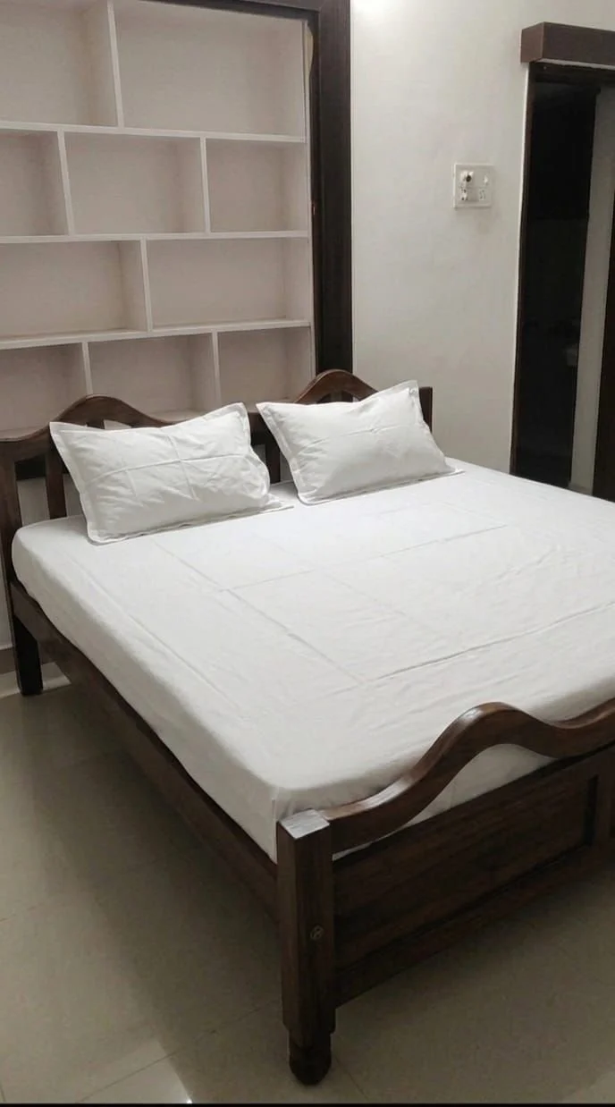 Ashram Living Yukah 4 .jpeg