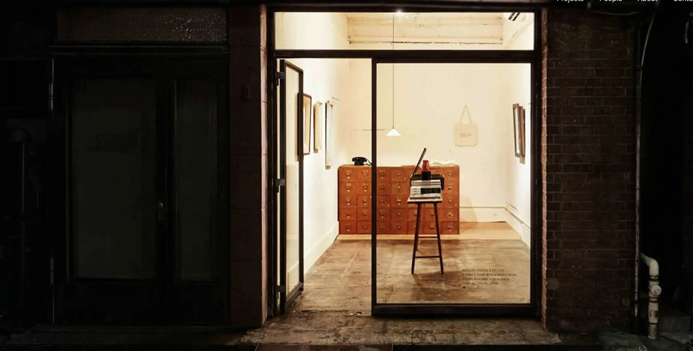 About a bookshop, brains and acorns