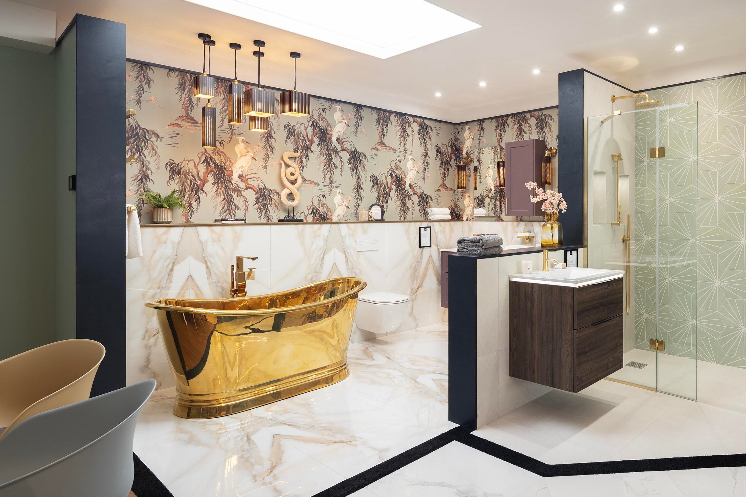 ripples-truro-showroom-with-gold-bath.jpg