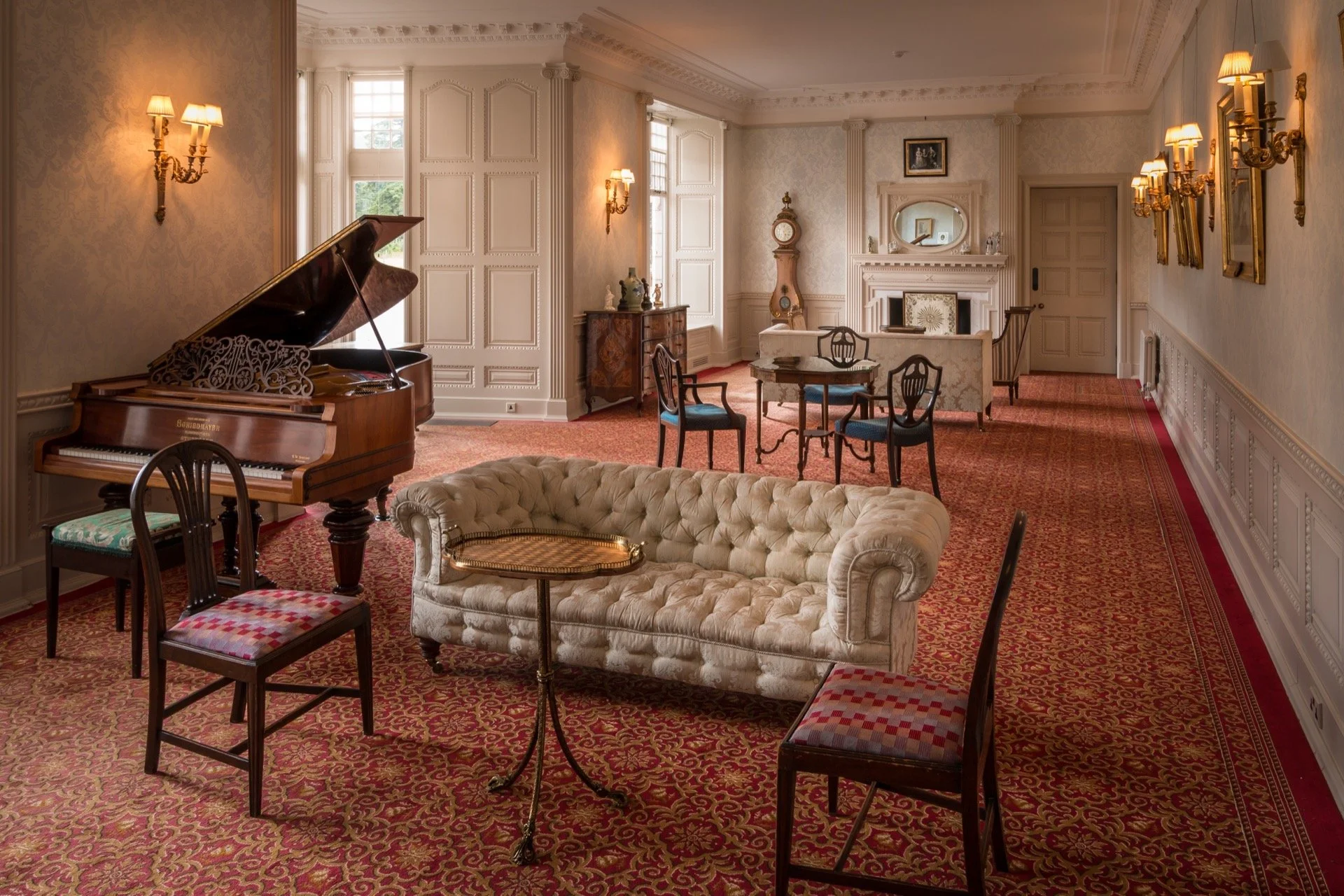 MarLodgeInsideDrawingRoom1.jpg