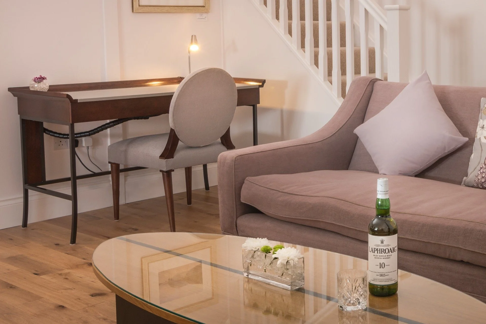 GlencoeHouseSuite12SittingRoom2.jpg