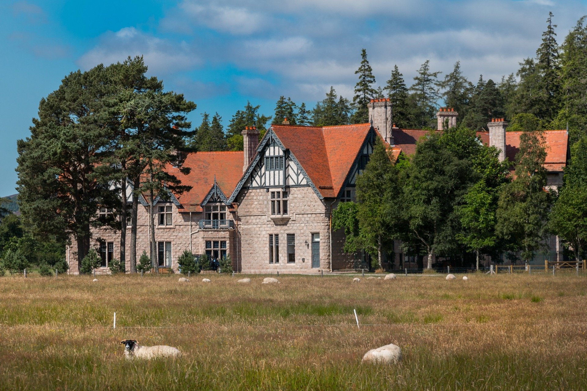 MarLodgeExternalSide.jpg