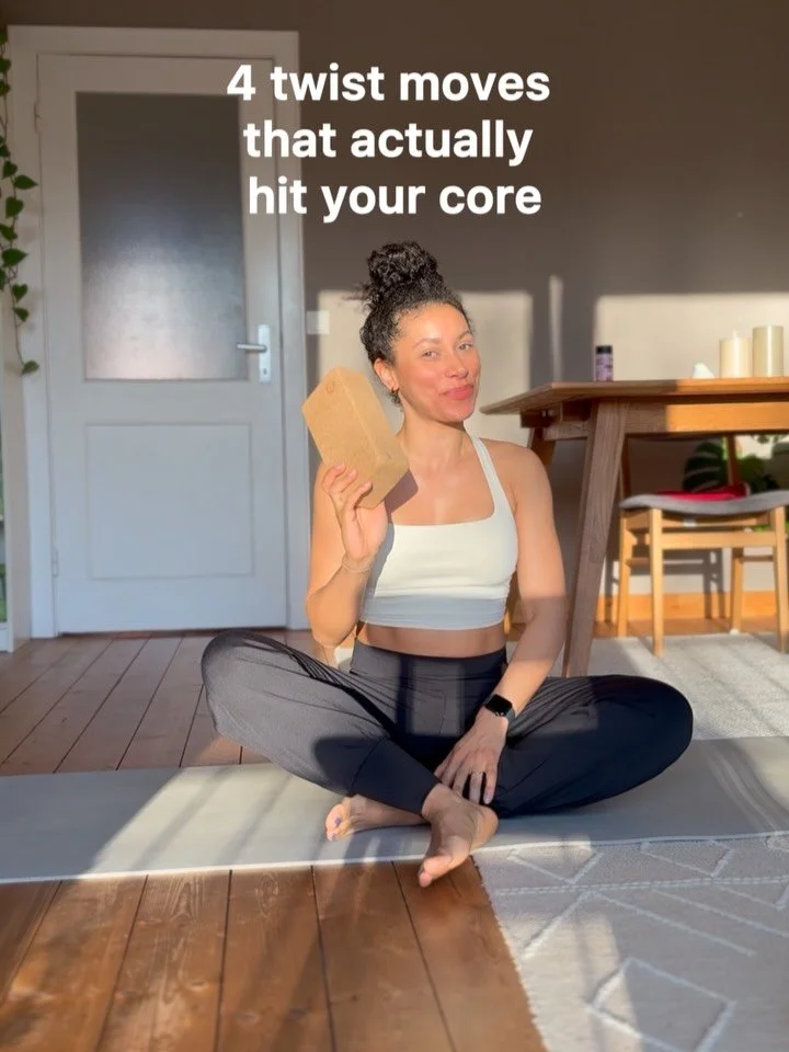 Save for later 📌👌🏾
Core-Training ist mehr als Crunches.

Twists bringen 
🔥Tiefe, Kontrolle und echte Stabilit&auml;t in deinen Core
🔥mobilisieren deine Wirbels&auml;ule
🔥fordern deine Rumpfmuskulatur auf funktionale, oft untersch&auml;tzte Weis