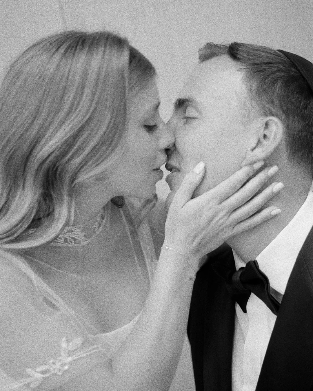 Part II of Noa &amp; Max&rsquo;s wedding on black and white film. Featuring some weird light leak that I love. 

Developed and scanned by @c41filmlabs