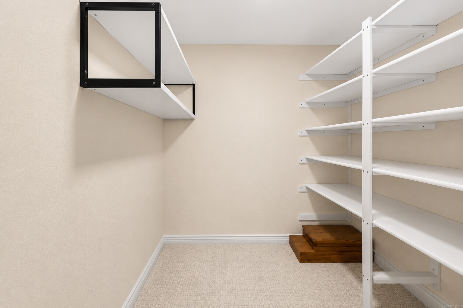 bedroom3closet.jpg