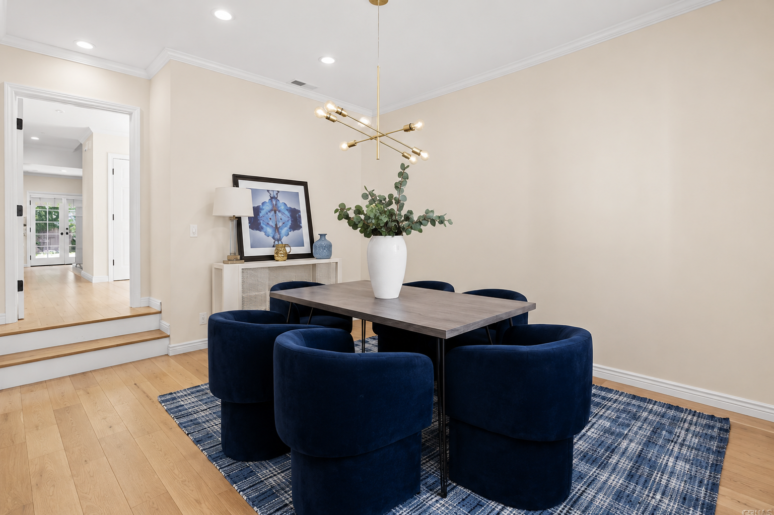 Diningroom1.jpg