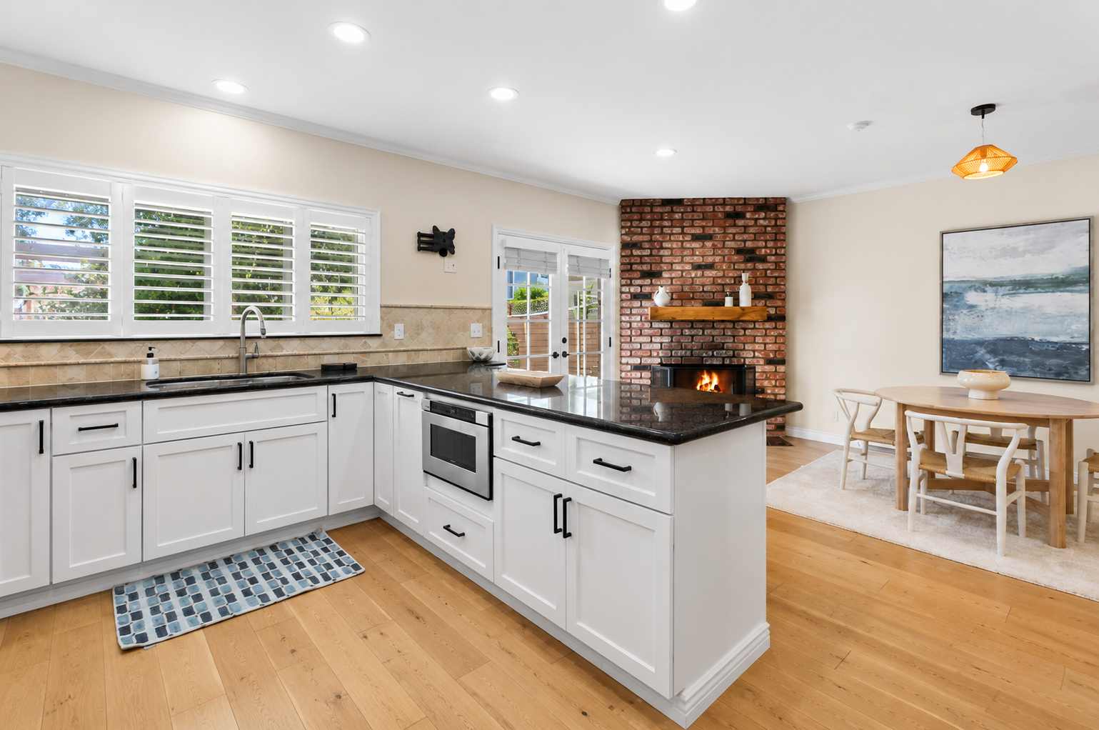 kitchen1.jpg