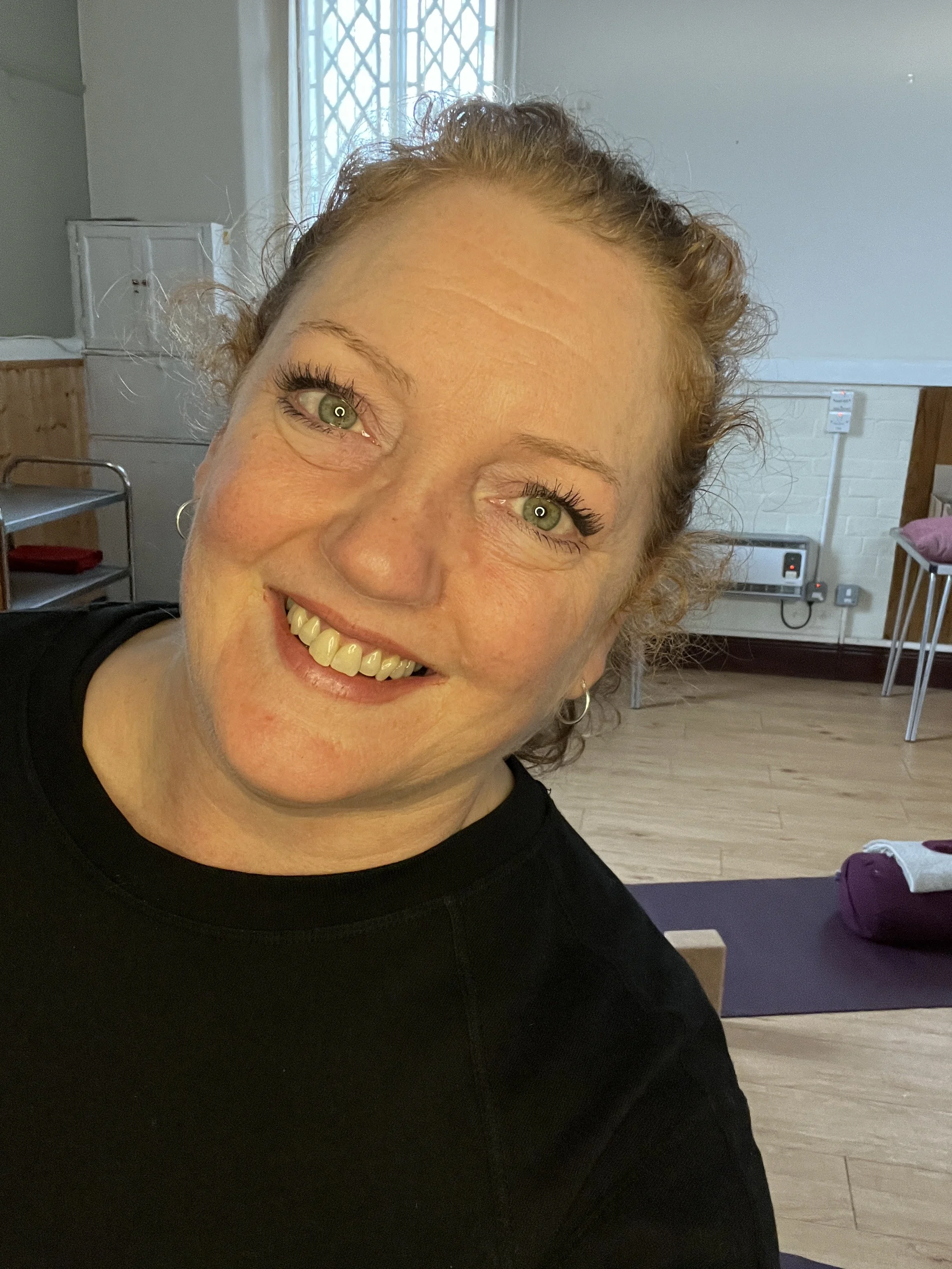 Jo, Rebirthing Breathwork practitioner and trauma-informed yoga teacher based in Chesterfield, Derbyshire