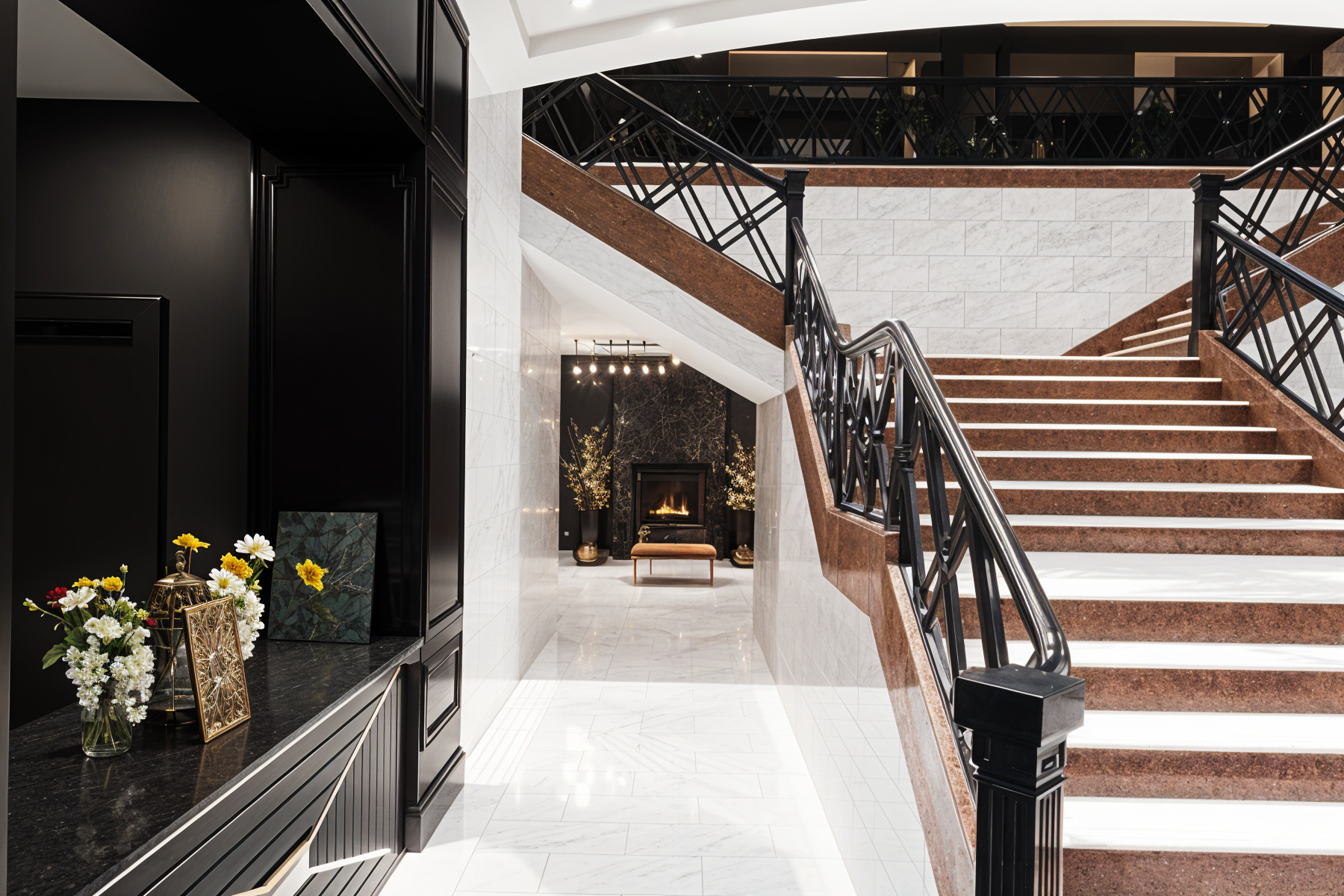 Lobby_Grand-Staircase_1800x1200_UPSCALED.png