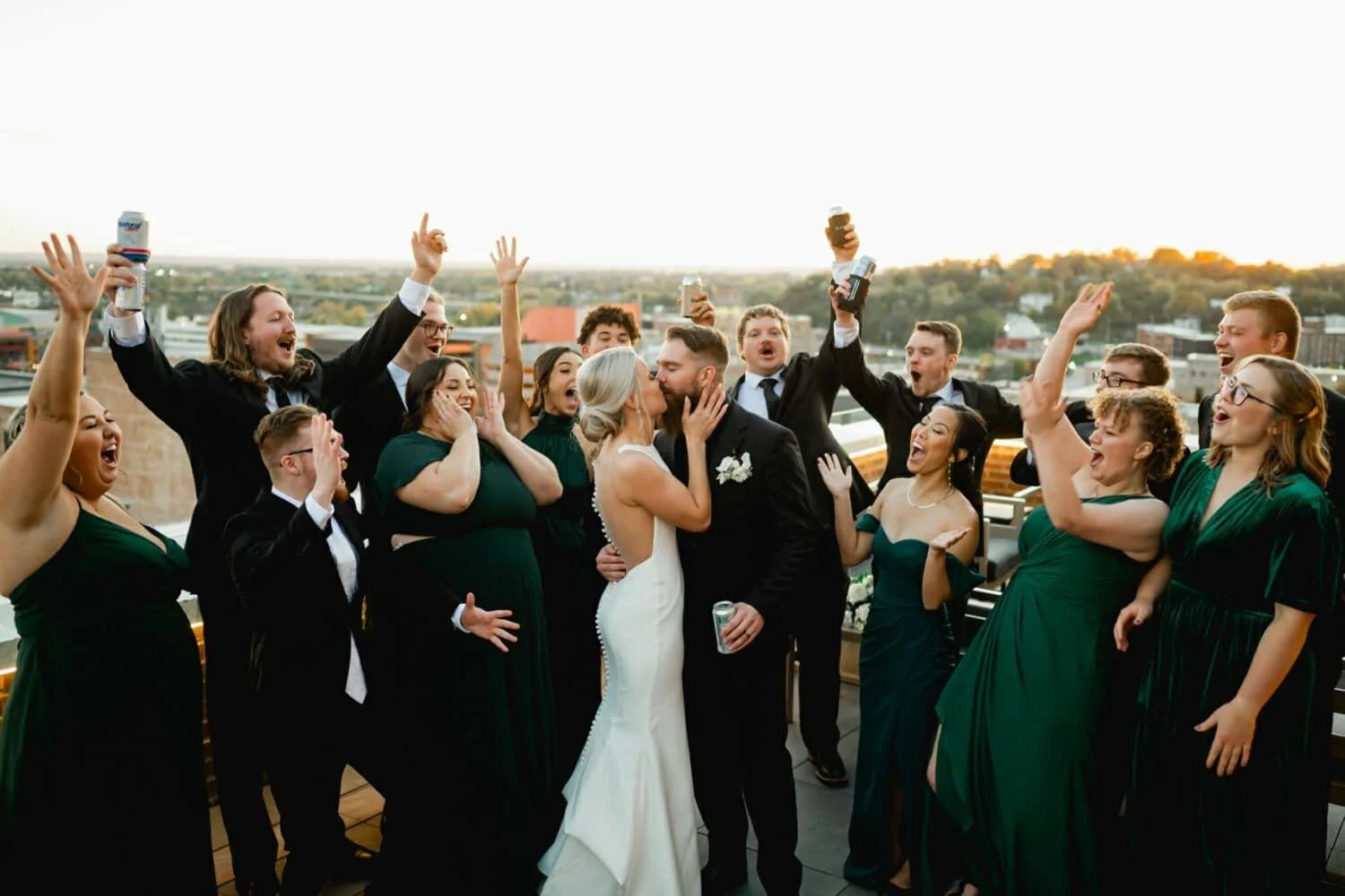 58_warrior-hotel-sioux-city-rooftop-wedding-photos-1500x1000 (1).jpg