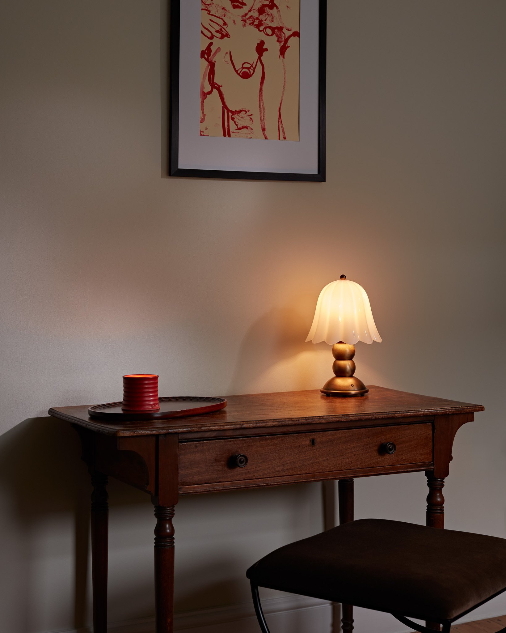 A quiet corner of this North London guest bedroom, created by us and beautifully captured by @jakesealphoto 

A palette of warm tones, layered with both new and timeworn pieces, is punctuated by  notes of red, introducing gentle contrast and a sense 