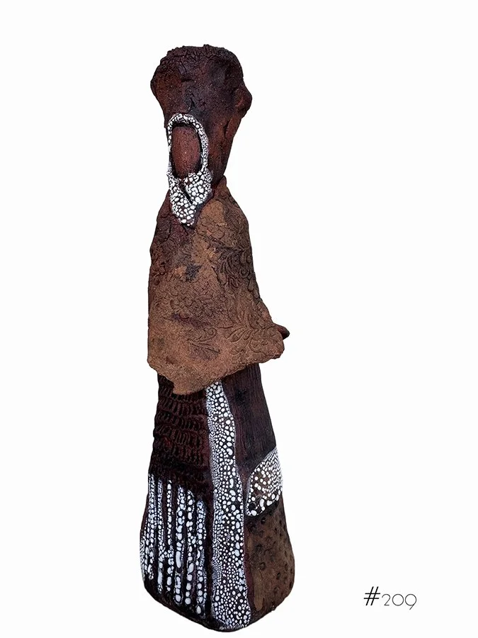 "Viajero #209" ©HG, Sculptural Clay. Oxide, and Glaze.