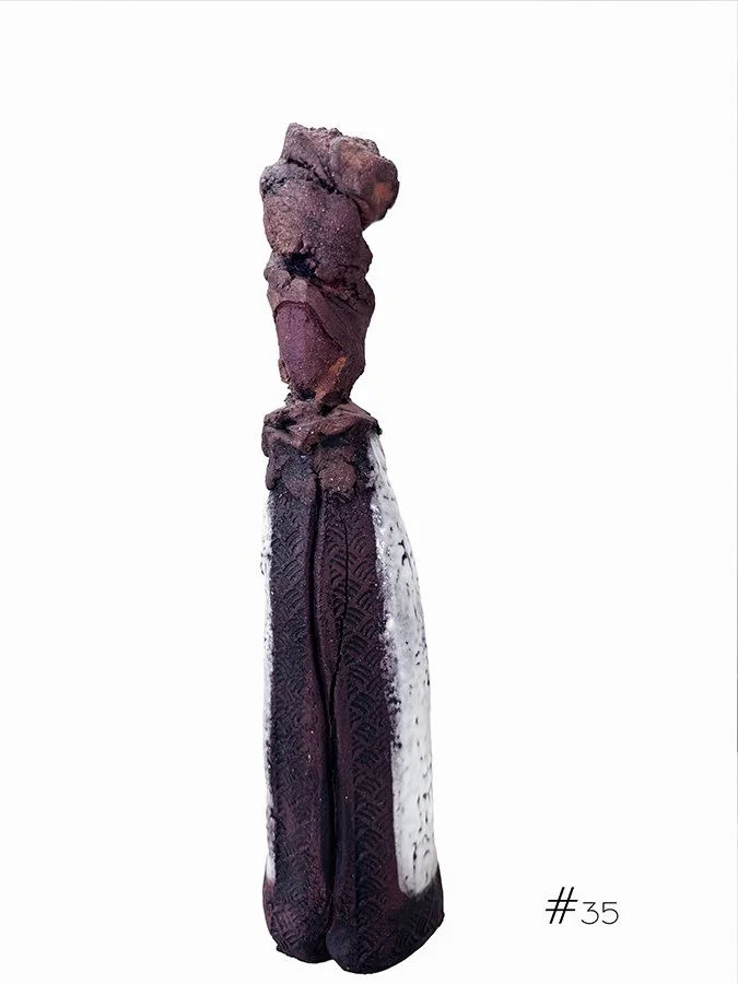 "Viajero #35" ©HG. Sculptural Clay, Oxide, and Glaze.