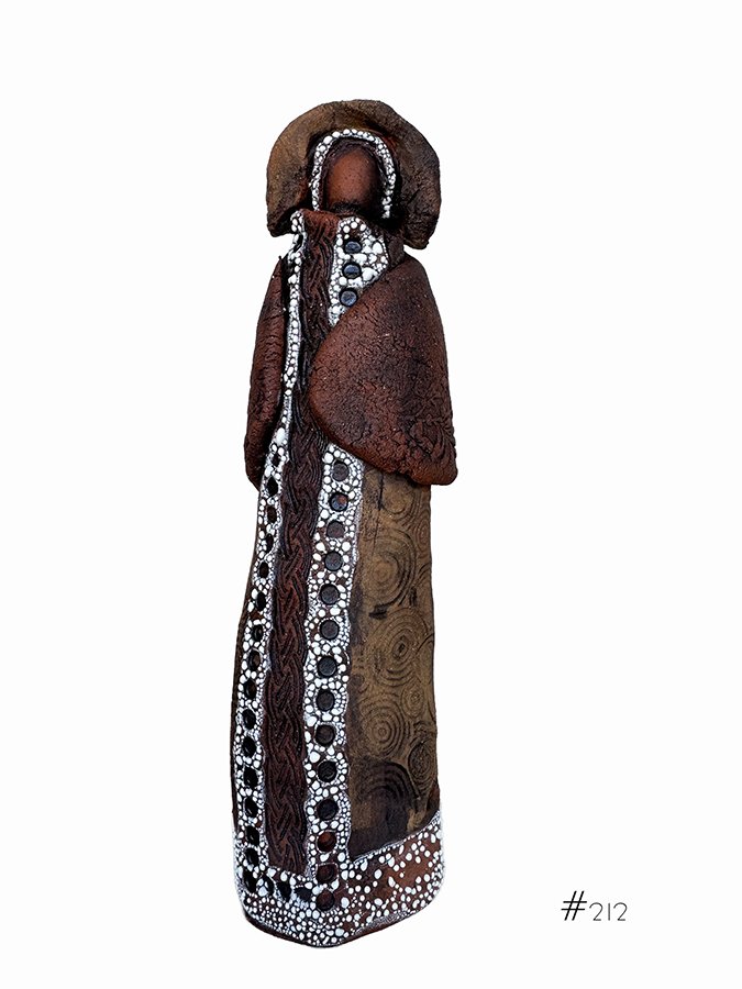 "Viajero #212" ©HG, Sculptural Clay. Oxide, and Glaze.