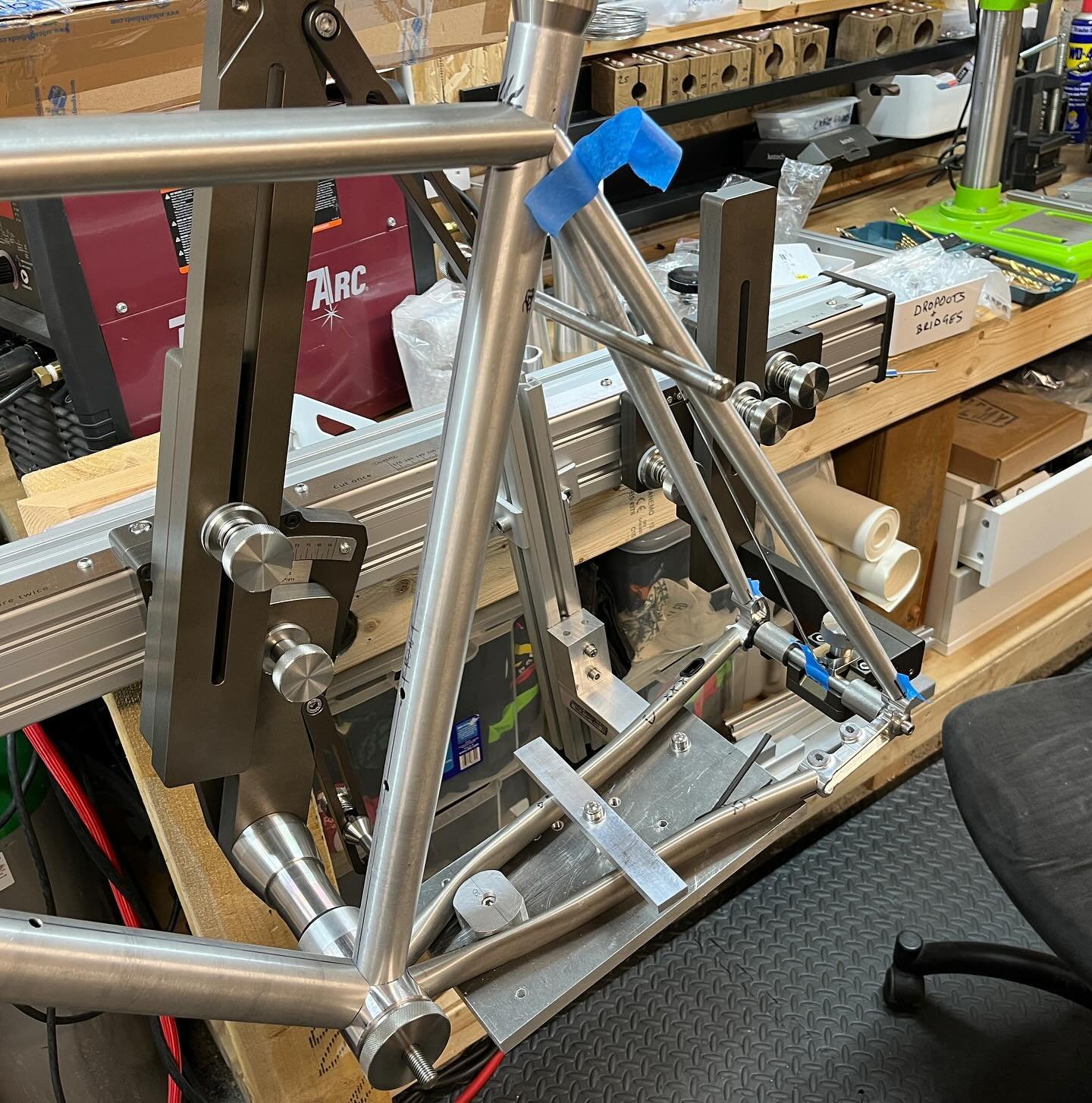 Rear end coming together. Had planned curved stays for a CX build but there was waaaaay too much clearance. Looking forward to stitching together this weekend.