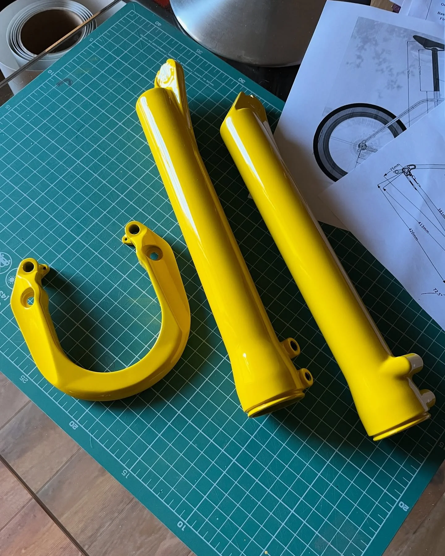 Kev&rsquo;s RockShox Judy&rsquo;s have been sitting around a few weeks longer than planned, but done now and turned out much better than I imagined. Looking forward to seeing what they&rsquo;ll be fitted too. #retromtb #rockshox #vbrakes