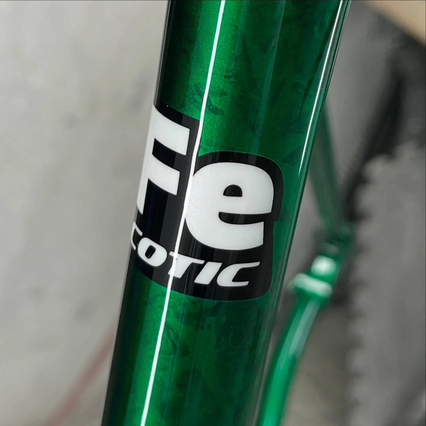 Lukes&rsquo;s Escapade finished in forest green pearl with some mottling. Another frames that&rsquo;s gonna look amazing in sunlight.