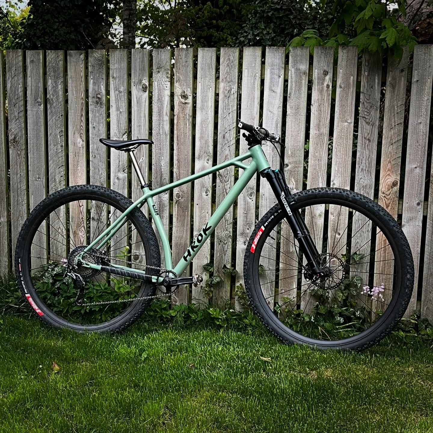 After some initial concerns, I&rsquo;ve decided this bike rocks. Not been on it properly for about 6 weeks and after being out tonight with lighter wheels, grippier @vittoriauk_tyres and dryer trails, it&rsquo;s a total flying machine. It&rsquo;s als