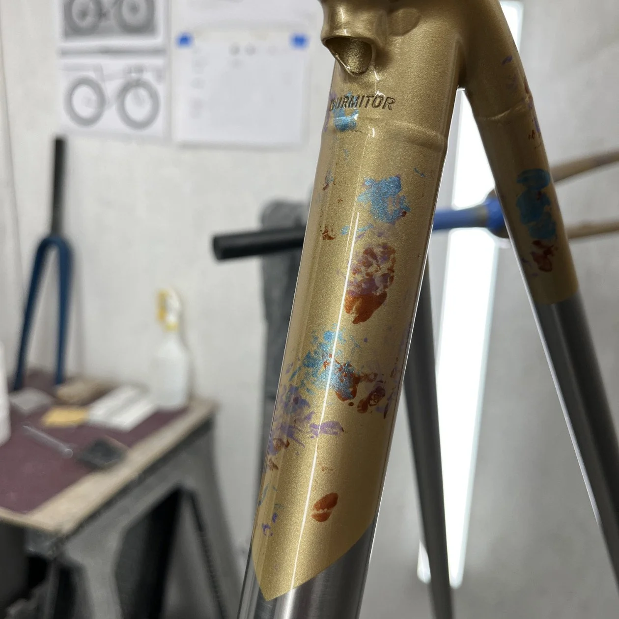 stout-cycles-quirk-stainless-steel-custom-paint-06.jpg