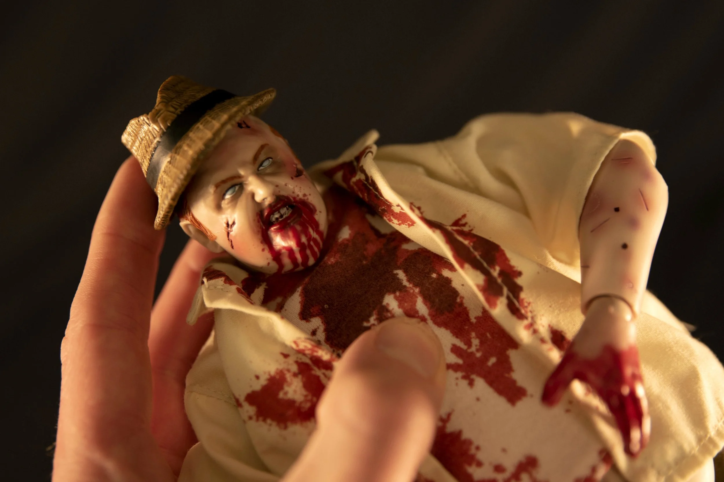 Giftpoint_Dead_Rising_2_Zombie_doll_20230607_ (44)_darker.jpg