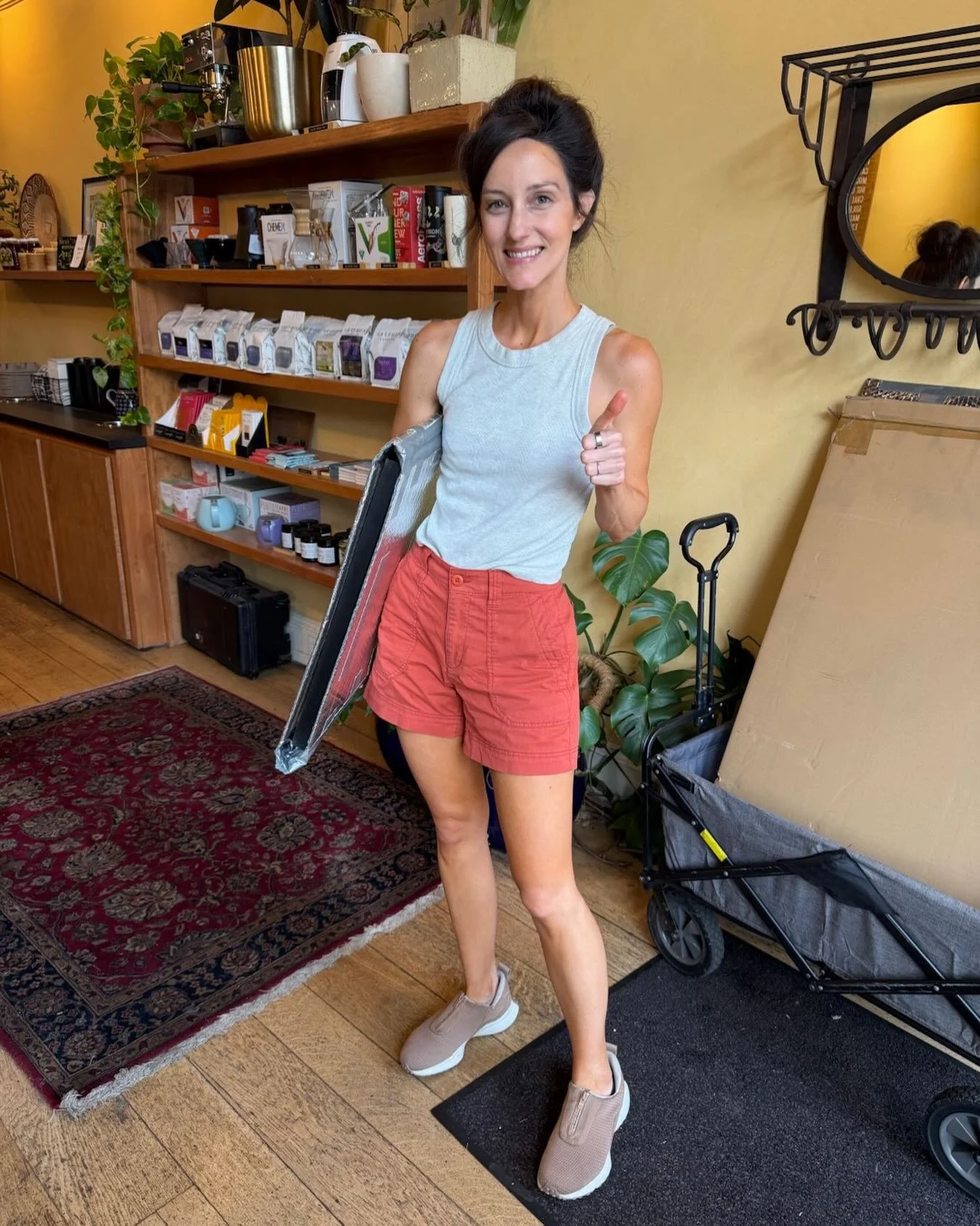 That&rsquo;s a wrap @gryphoncoffee.co ☕️ Thanks for hosting my paintings! See the full collection at emilyknabbart.com before my next show 🌿