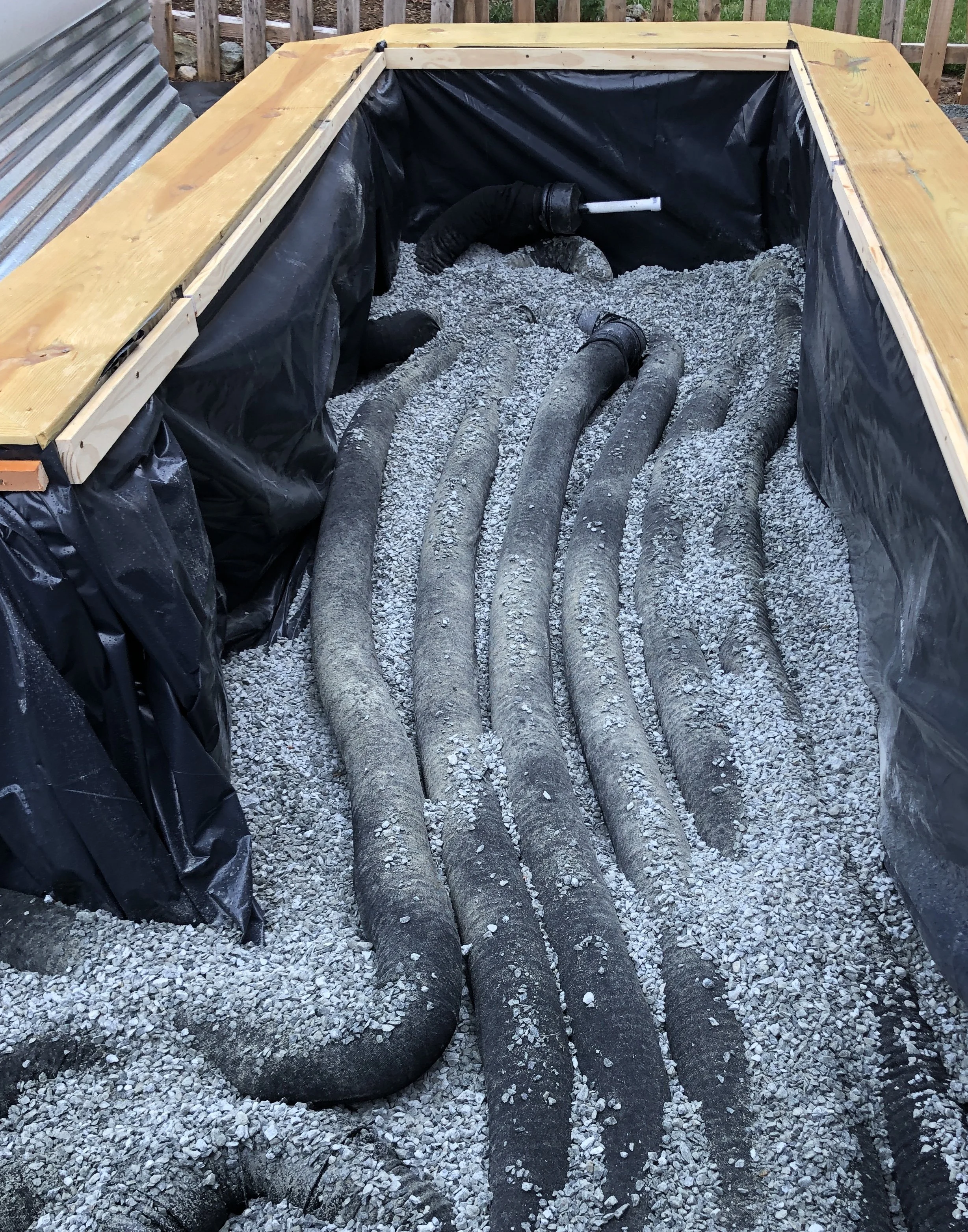 This is an internal watering system that stores water through large vented tubes.