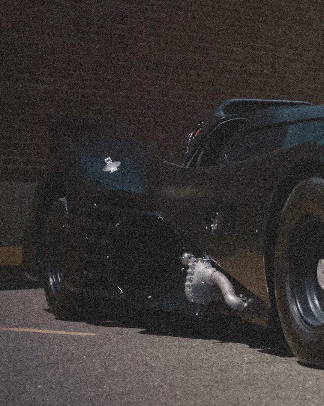 Most people collect movie posters. Nick collects the actual cars. What started as one Echo&ndash;1 somehow turned into 11 movie machines, two locations and a full-blown cinematic playground. We just went back to document the chaos.
Swipe through the 