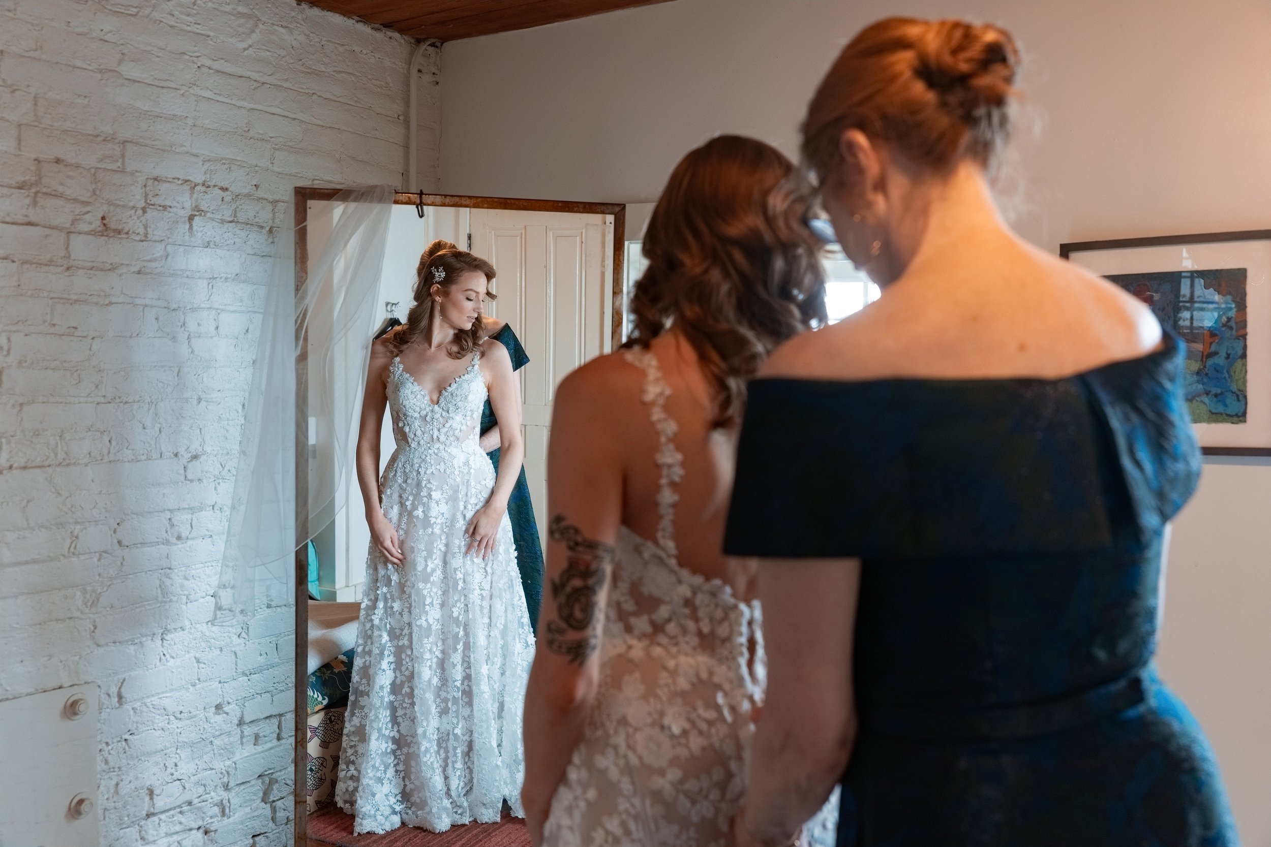 Anna & Ian Wedding at The Maas Building Philadelphia BLOG-14.jpg