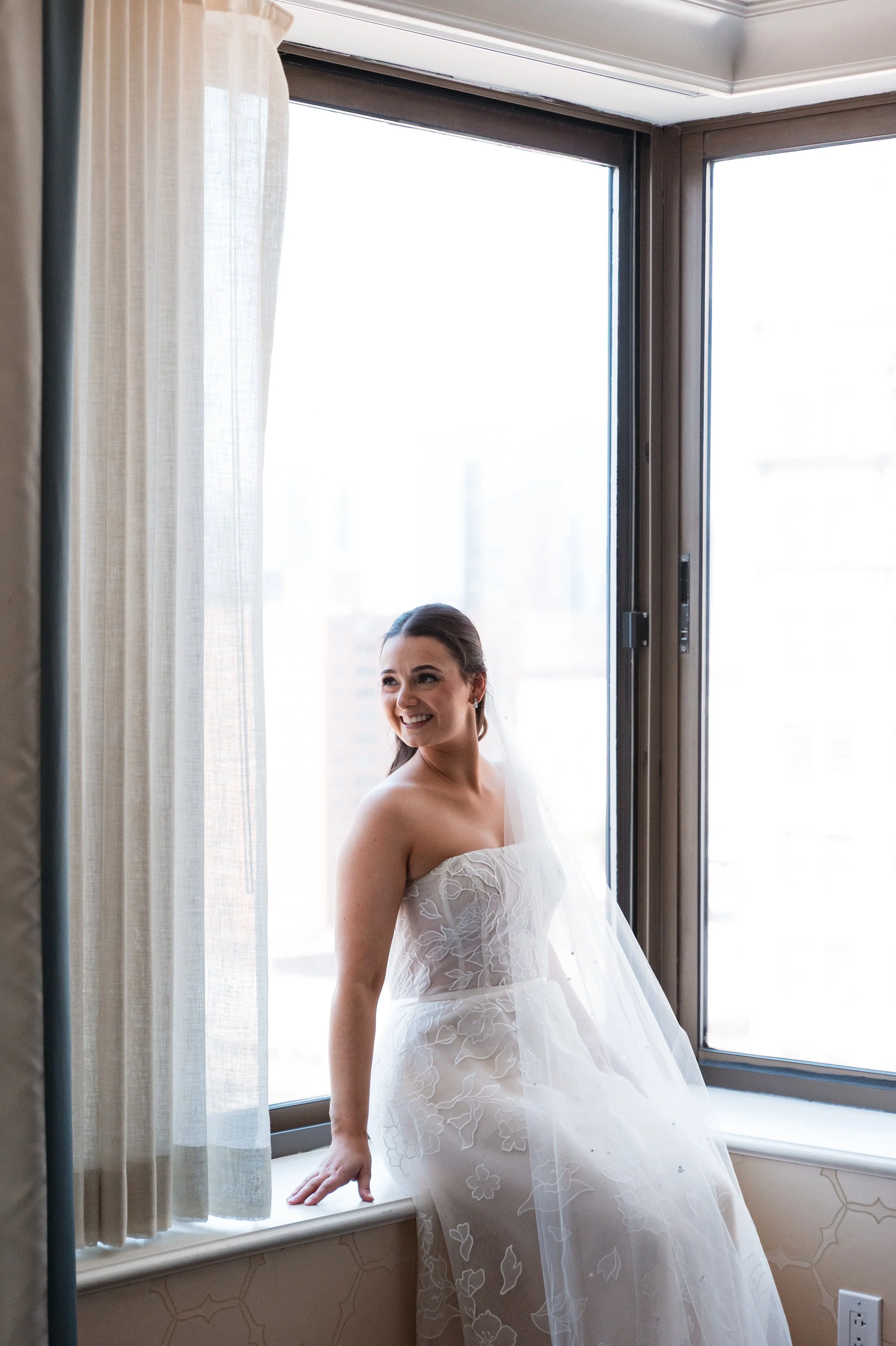Hannah & Zach wedding at Rittenhouse -13.jpg