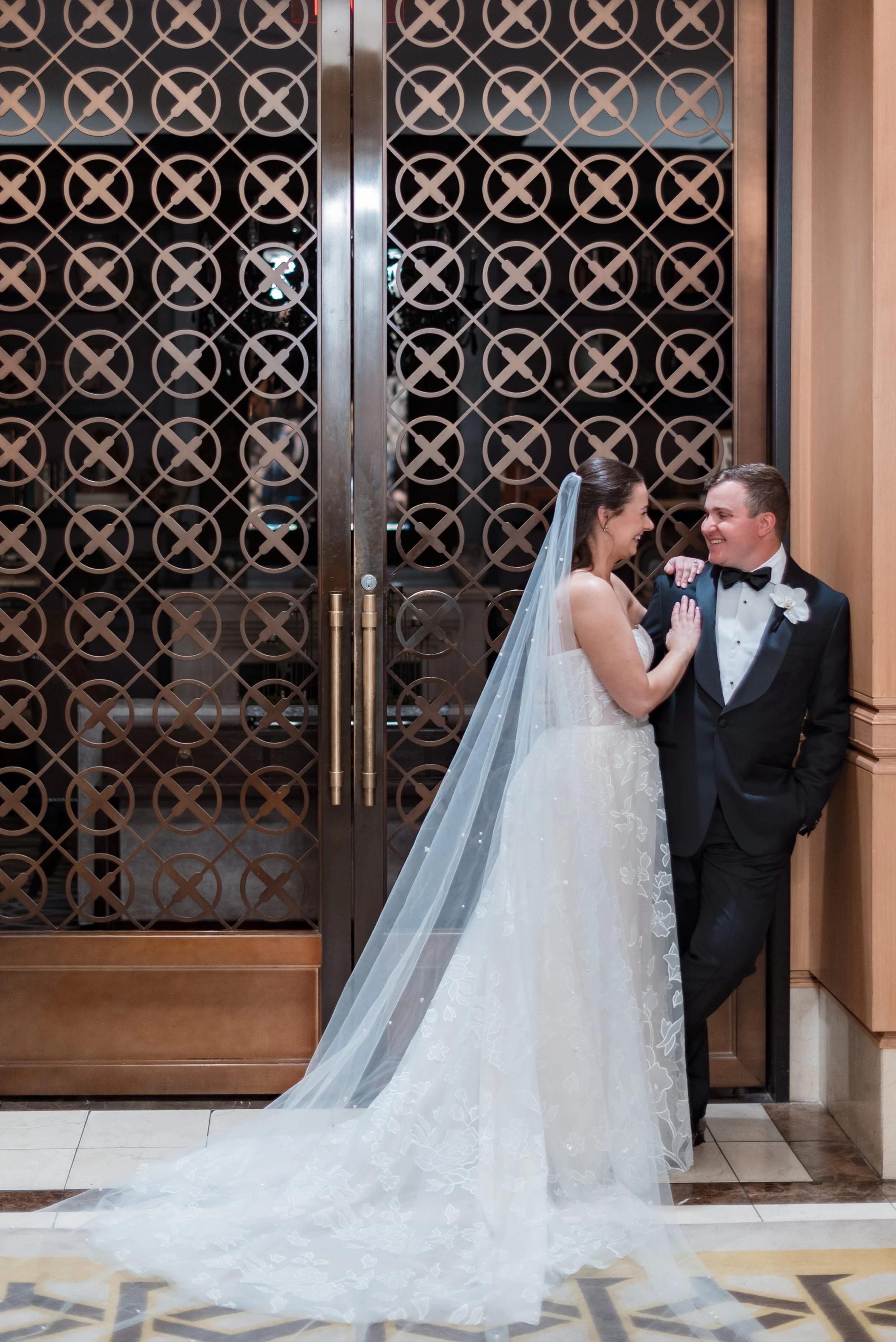 Hannah & Zach wedding at Rittenhouse -25.jpg