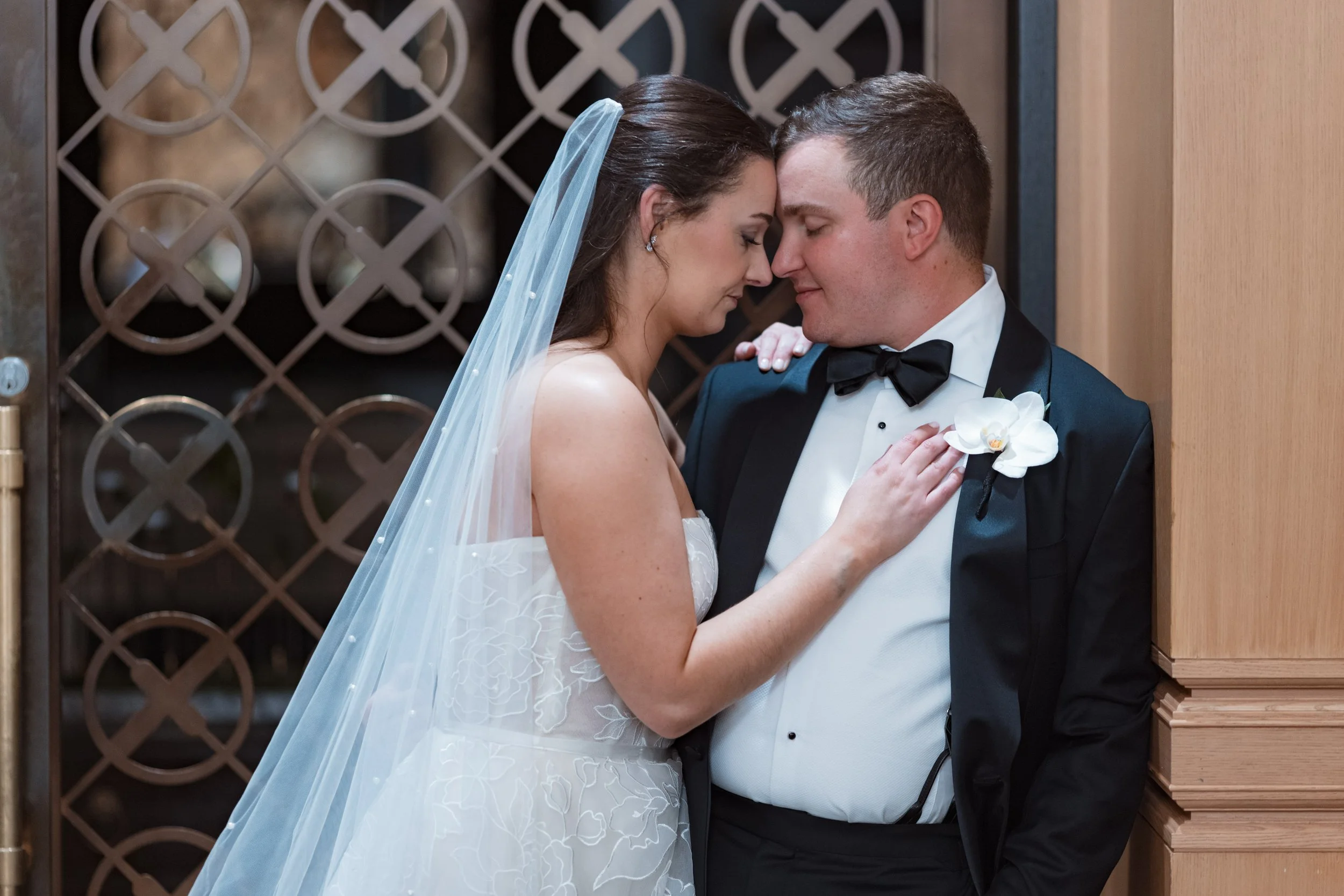 Hannah & Zach wedding at Rittenhouse -26.jpg