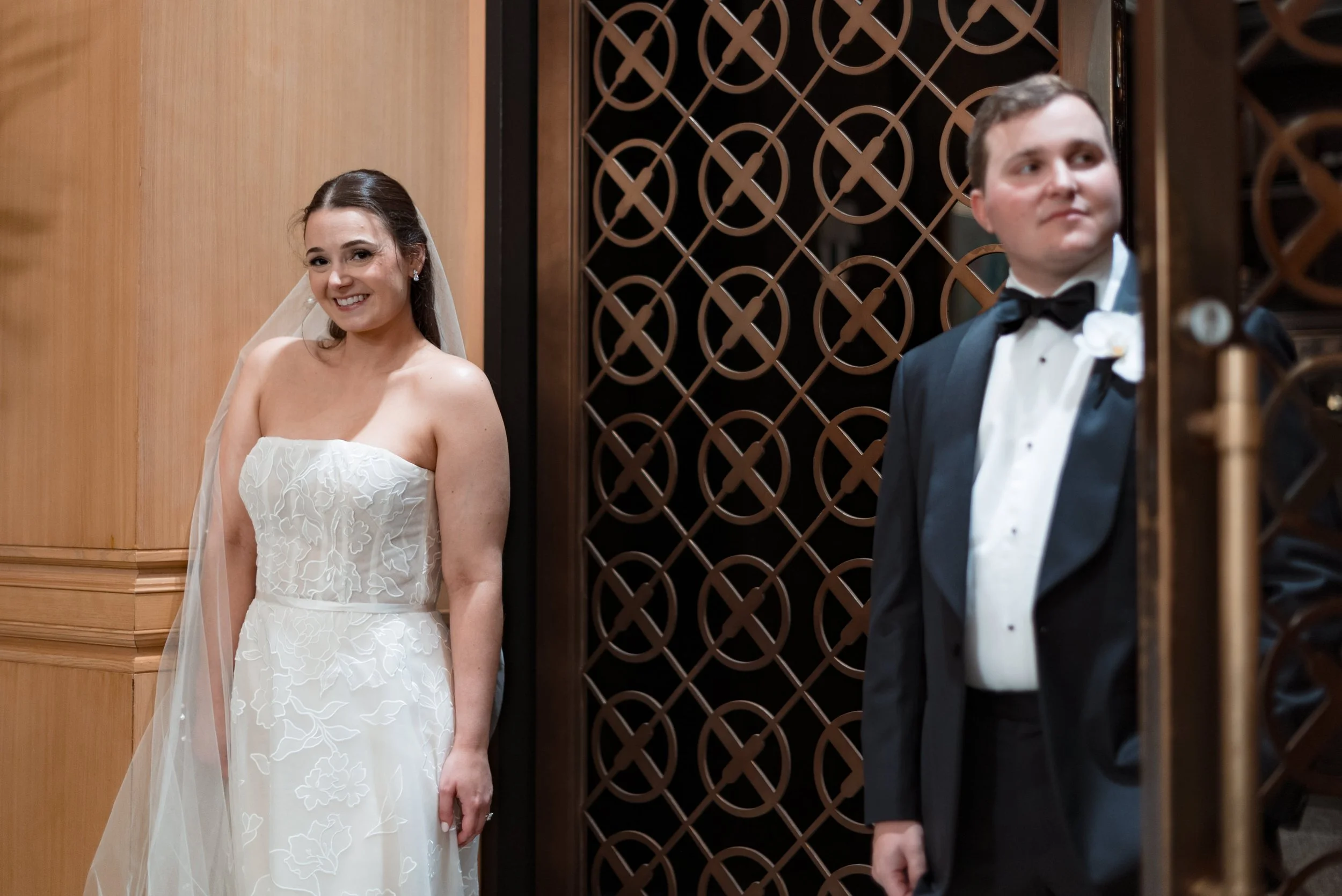 Hannah & Zach wedding at Rittenhouse -27.jpg
