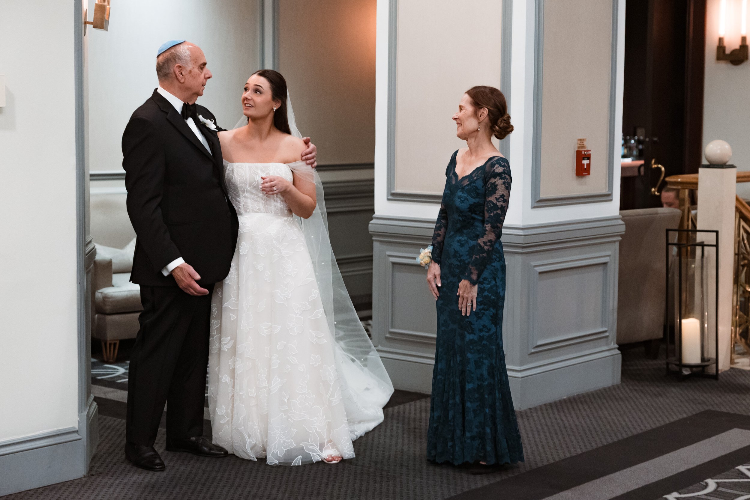 Hannah & Zach wedding at Rittenhouse -44.jpg
