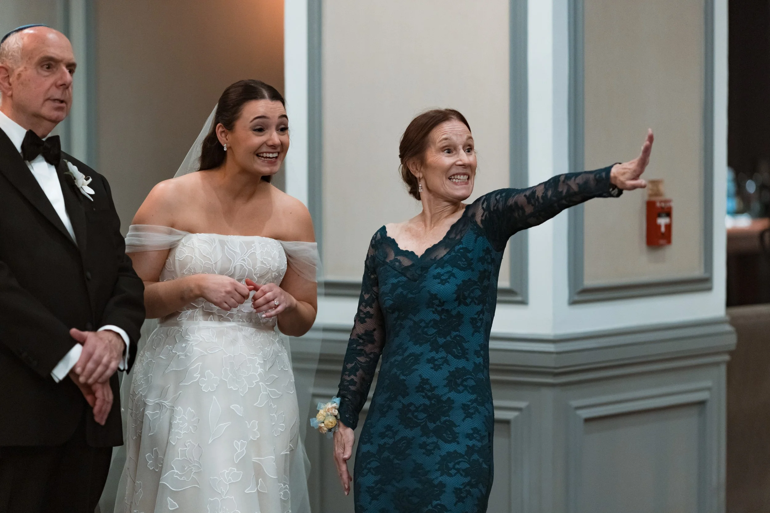 Hannah & Zach wedding at Rittenhouse -45.jpg