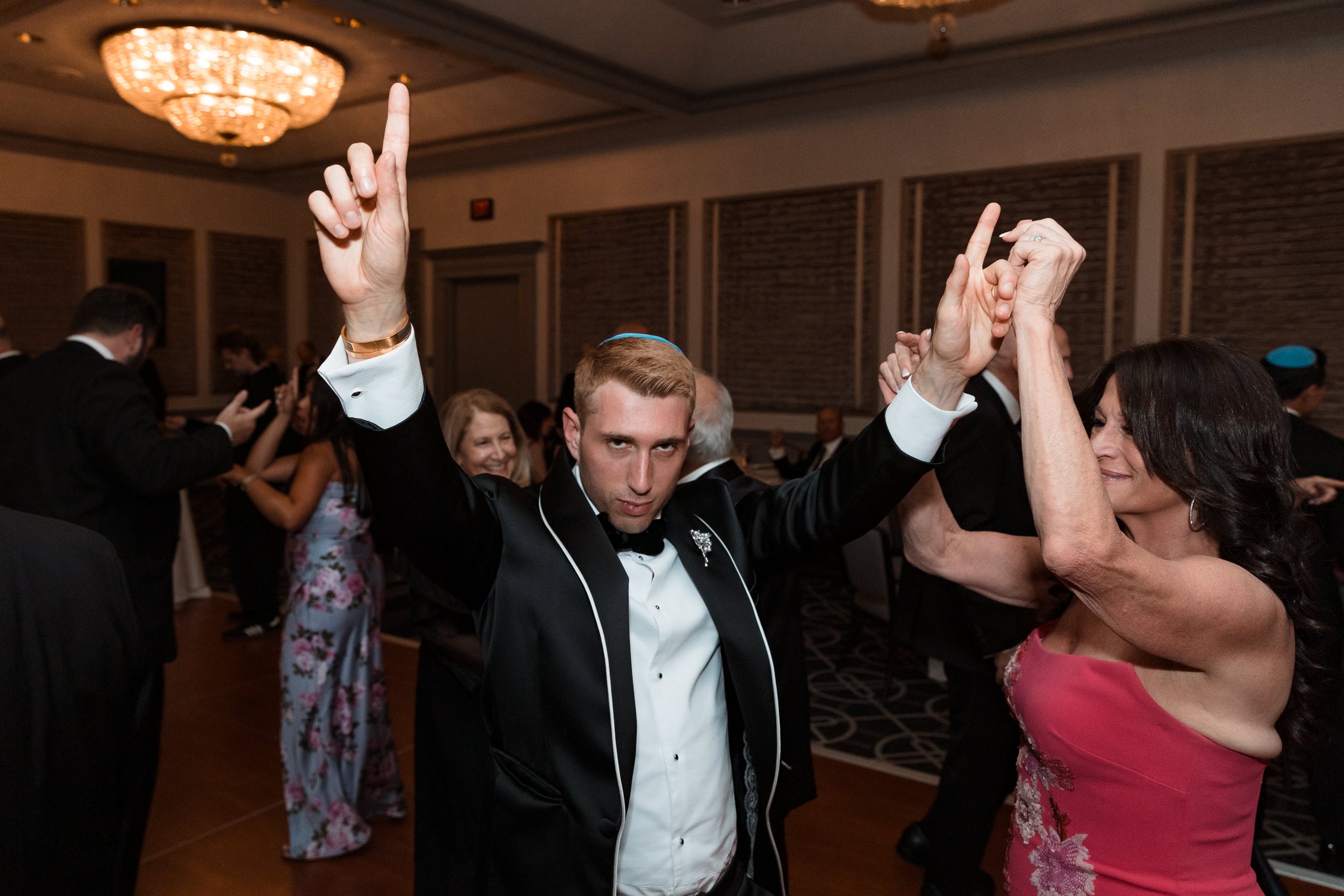 Hannah & Zach wedding at Rittenhouse -60.jpg