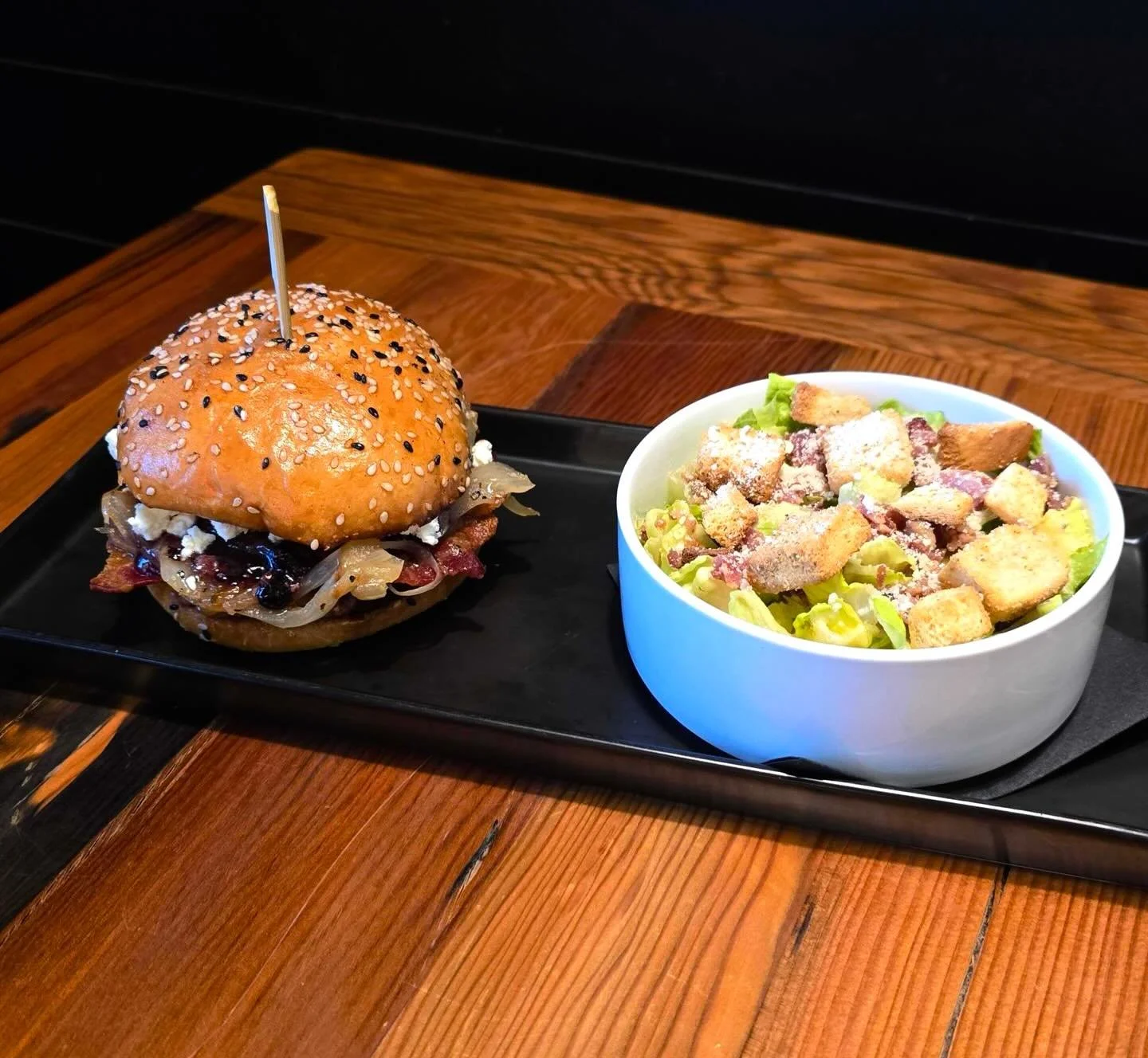 This week&rsquo;s chef special &mdash; BB pecan jam burger 🍔

Burger is topped with bacon, saut&eacute;ed onions, blueberry bourbon pecan jam, and feta cheese. Served with your choice of side.

#nopokitchen #grandrapidsmn #itascacounty