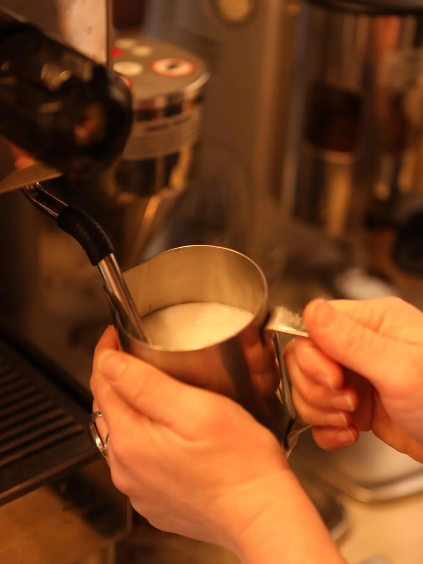 Starting the week our favorite way ☕️ 
Happy Monday! 

#happymonday #nopokitchen #grandrapidsmn