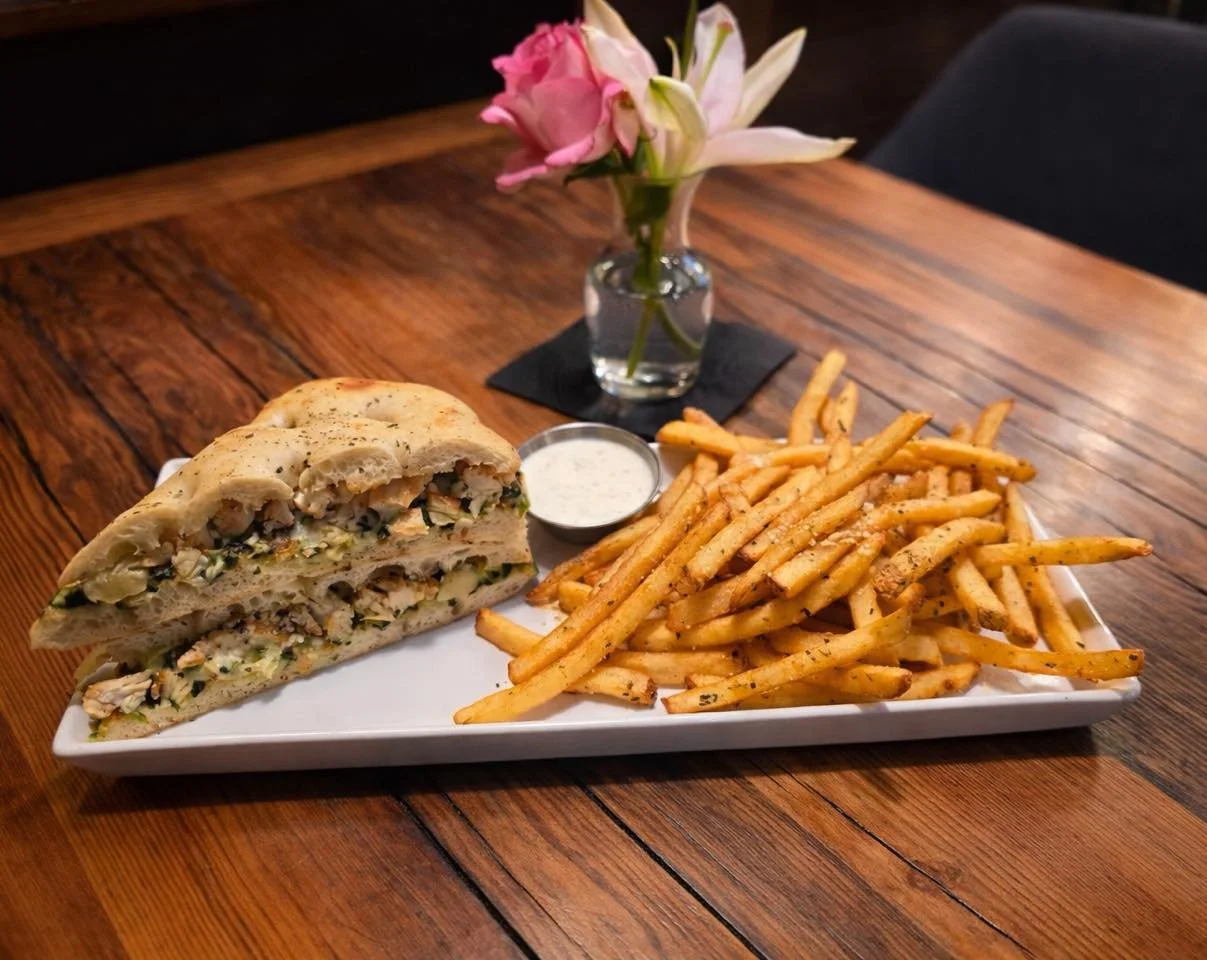 Chef special this week 🍽️

Creamy spinach artichoke chicken sandwich on Tuscan herb bread with parmesan + your choice of side.