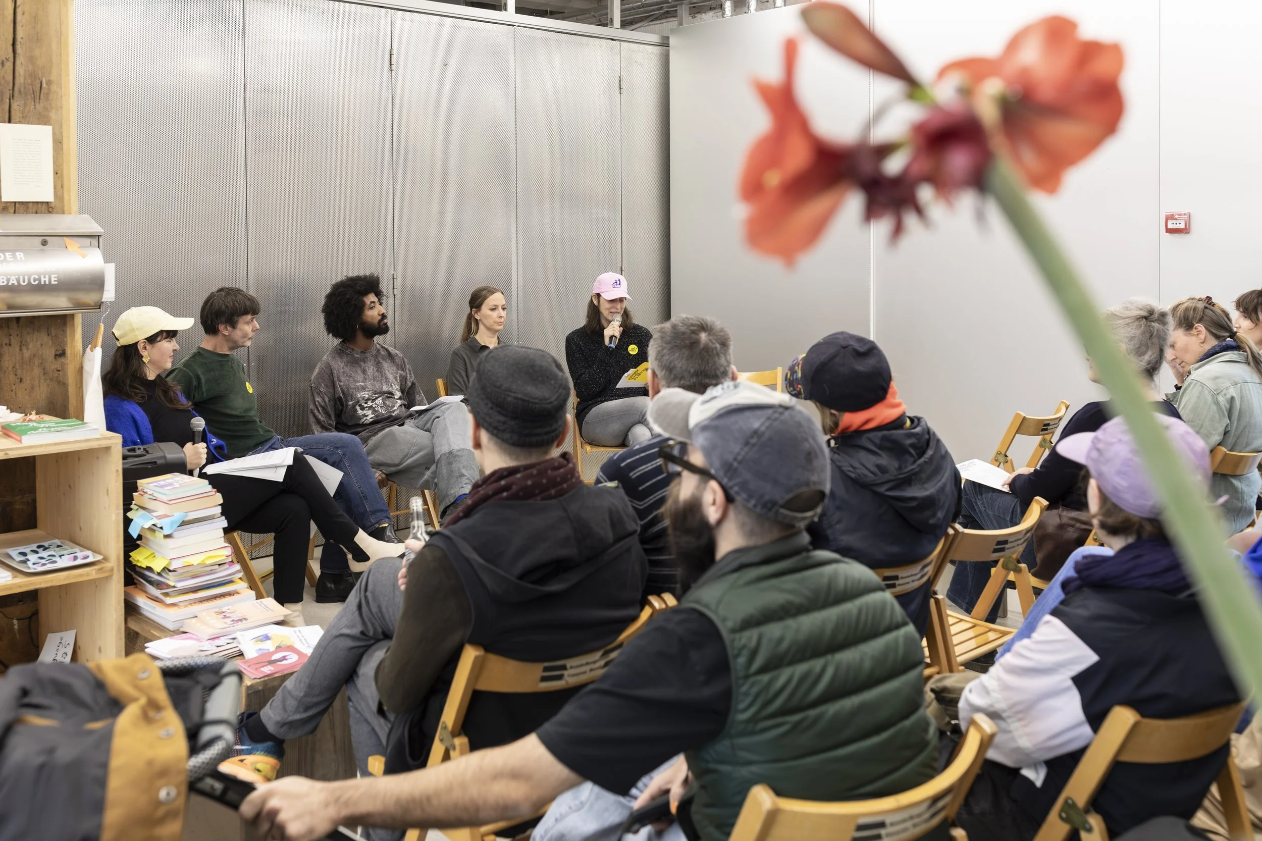 (Un)bezahlte Arbeit in der Kunst – Wer backt den Kuchen? 