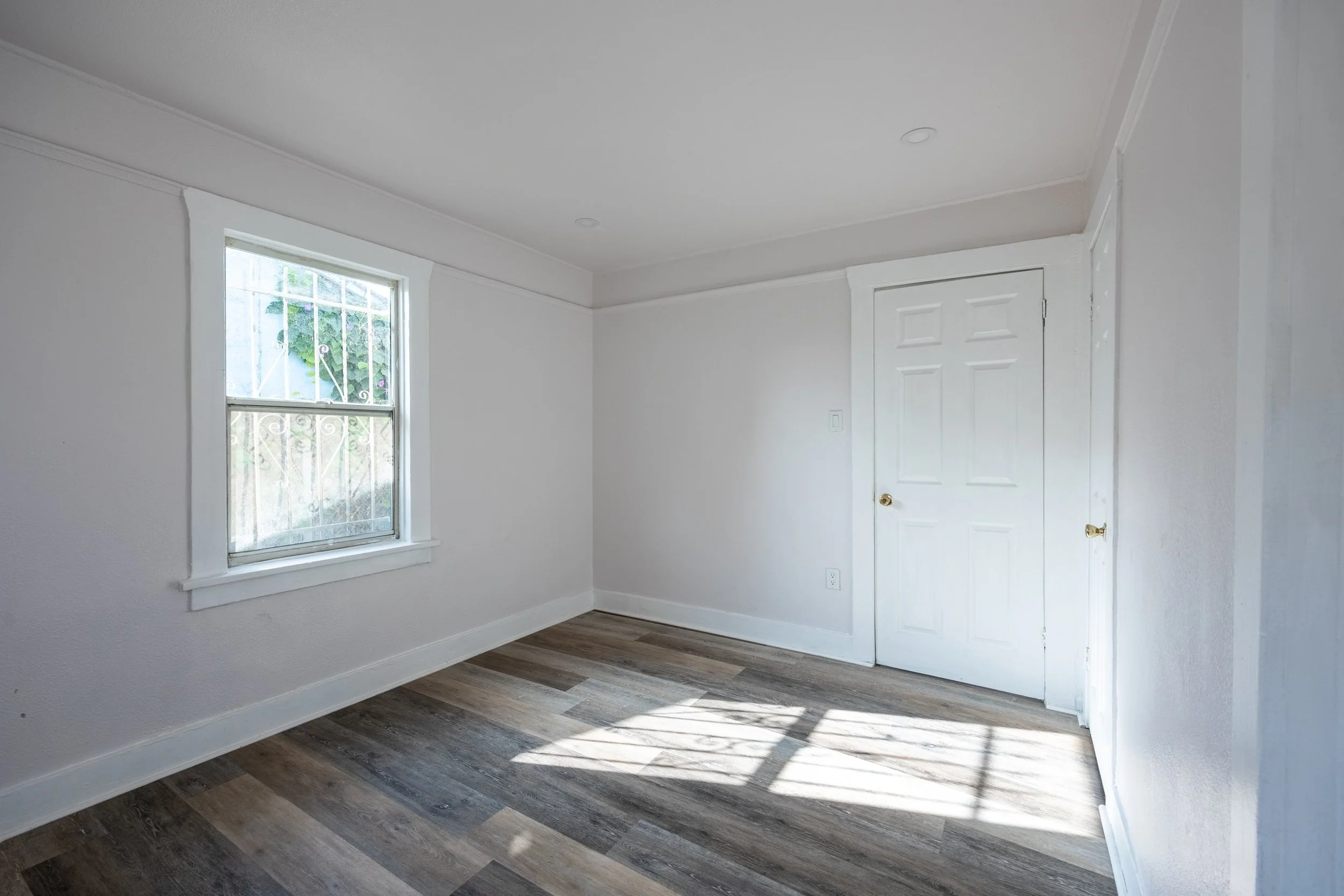 136 W 82nd (resized) -  (6).JPG