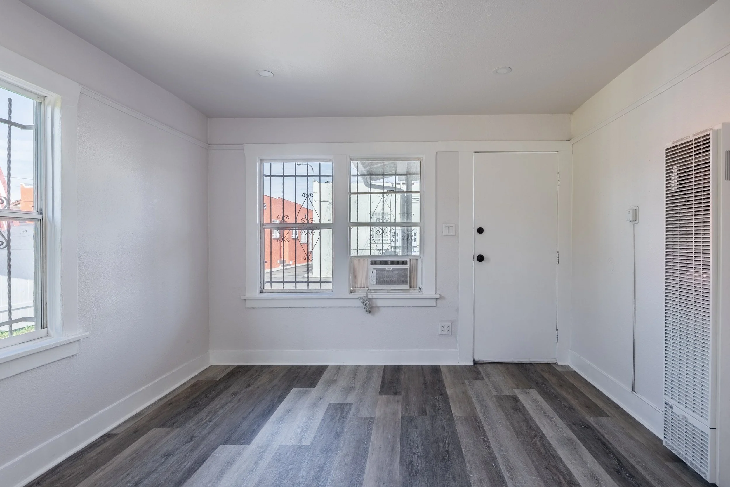 136 W 82nd (resized) -  (25).JPG