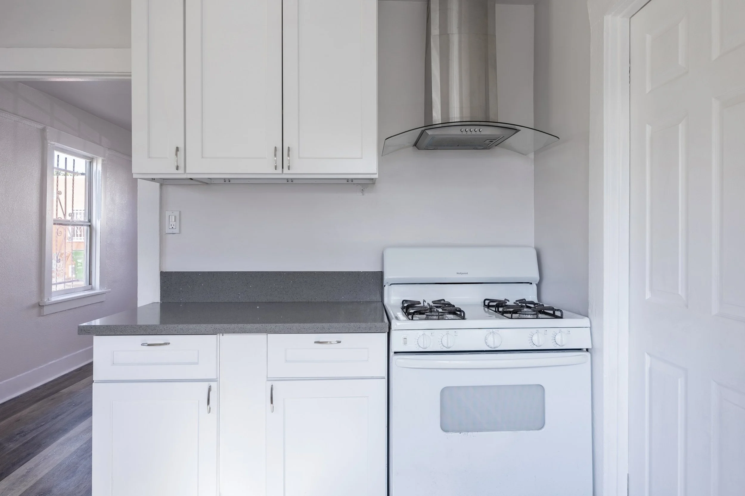 136 W 82nd (resized) -  (16).JPG