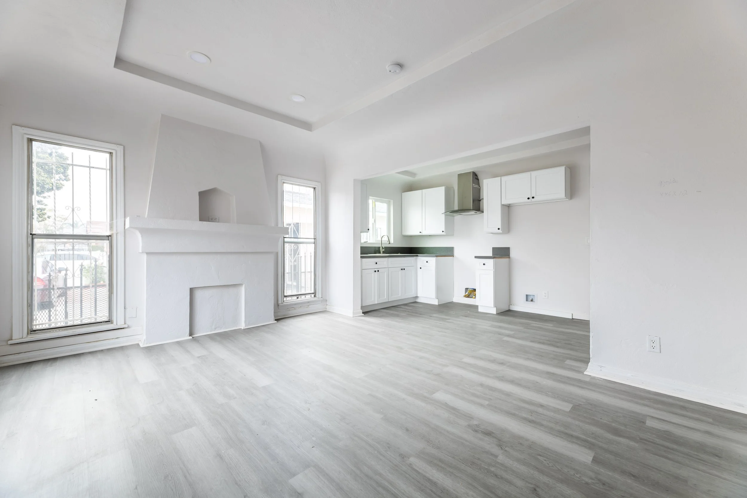 138 W 82nd (resized) -  (16).jpg