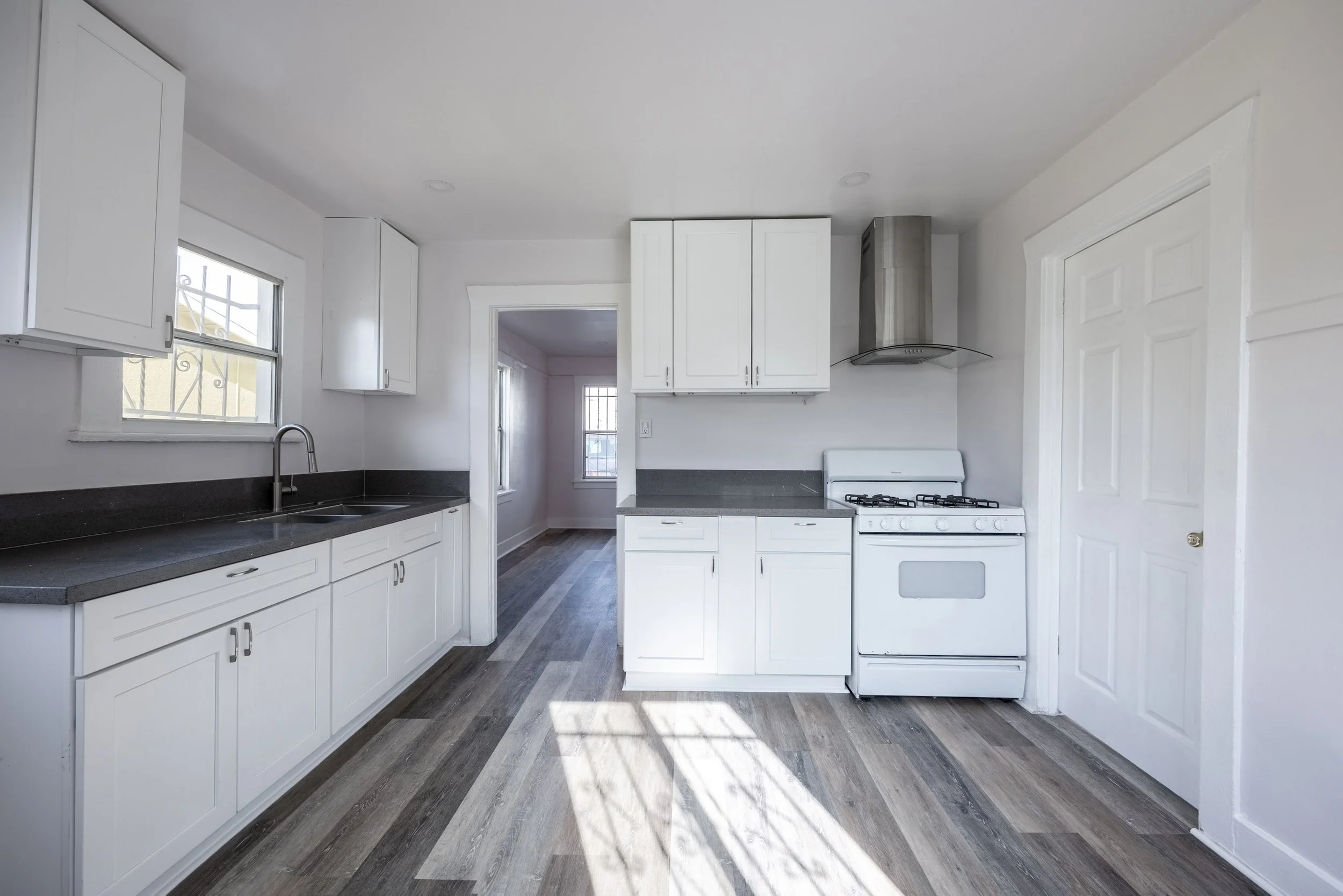 136 W 82nd (resized) -  (10).JPG