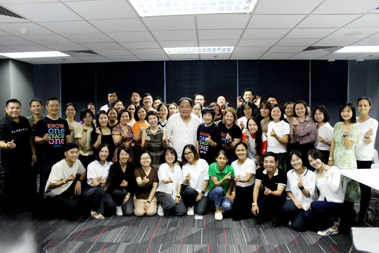Photo_Staff.jpg