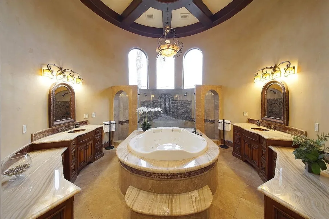 23ea9d93bc93c47c0da223bbd9e1111f-uncropped_scaled_within_1536_1152 (1).webp