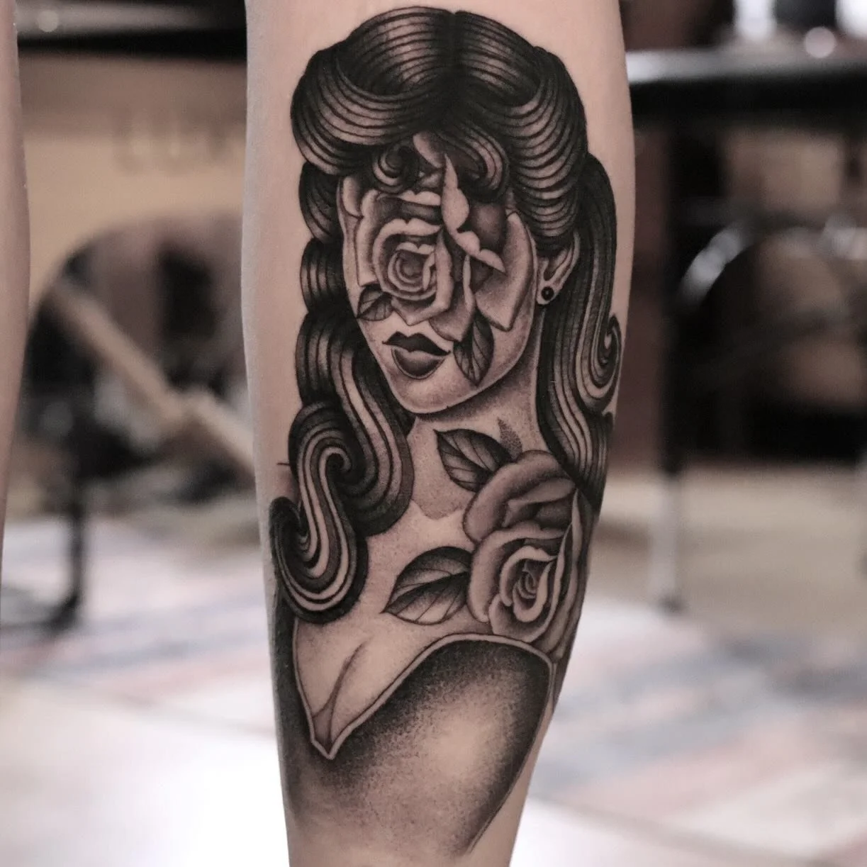 One of my predrawns on Jacqueline, thanks love! 💜 
.
.
.
.
#sandiegotattooartist #sandiegotattoo #sandiego #sandiegoartist #rosetattoo #floraltattoo #ladyheadtattoo #pinupgirl