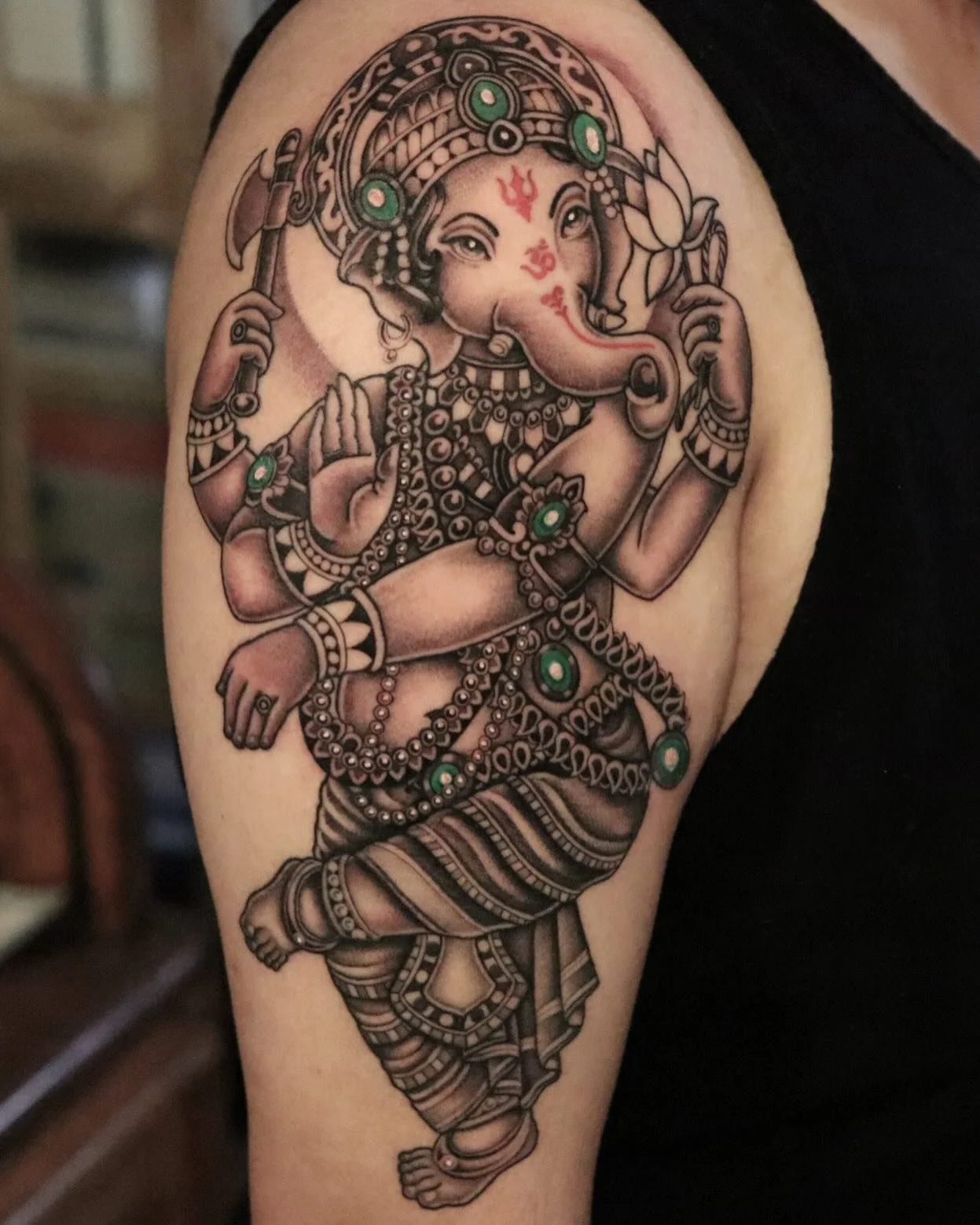 Dancing Ganesha for Katie 💚
The dancing Ganesha is a god of the arts, his dance represents mastery of music, dance, and sciences, bringing blessings for creative endeavors. Other representations include the celebration of life and joy, cosmic rhythm